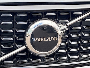 Used Volvo XC40 2024 for sale - 79326729: Photo