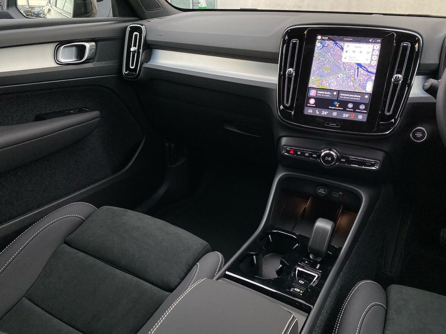 Used Volvo XC40 2025 for sale - 77489698: Photo 13