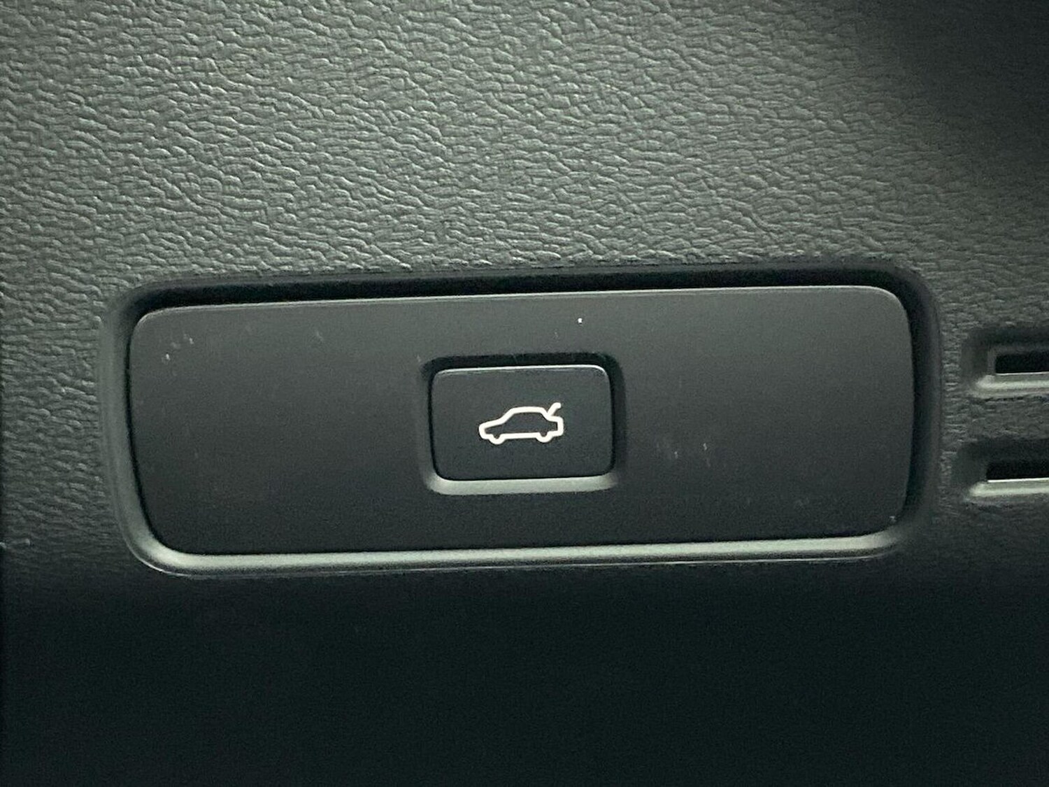 Used Volvo XC40 2025 for sale - 77489698: Photo 22