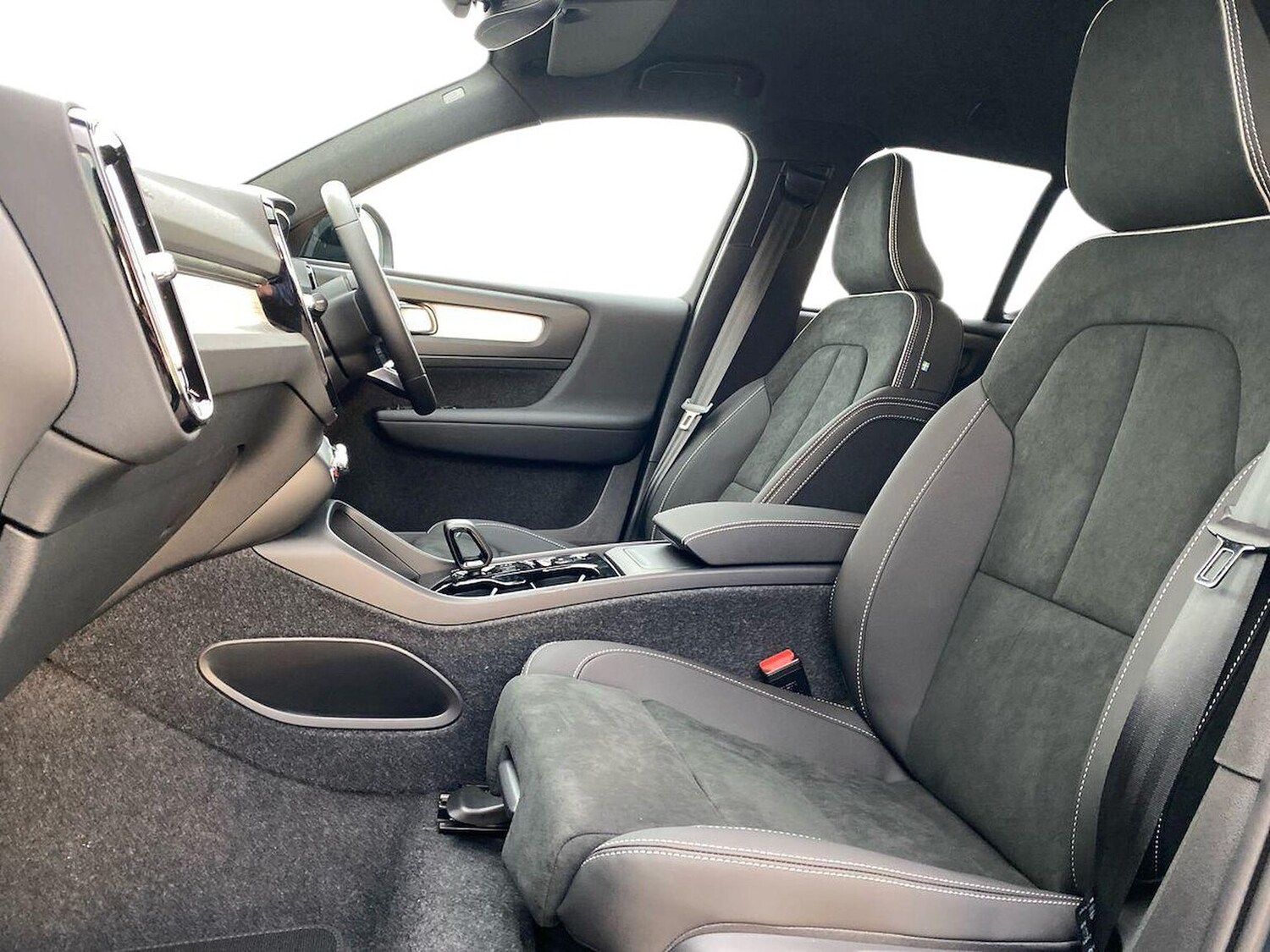 Used Volvo XC40 2025 for sale - 77489698: Photo 7