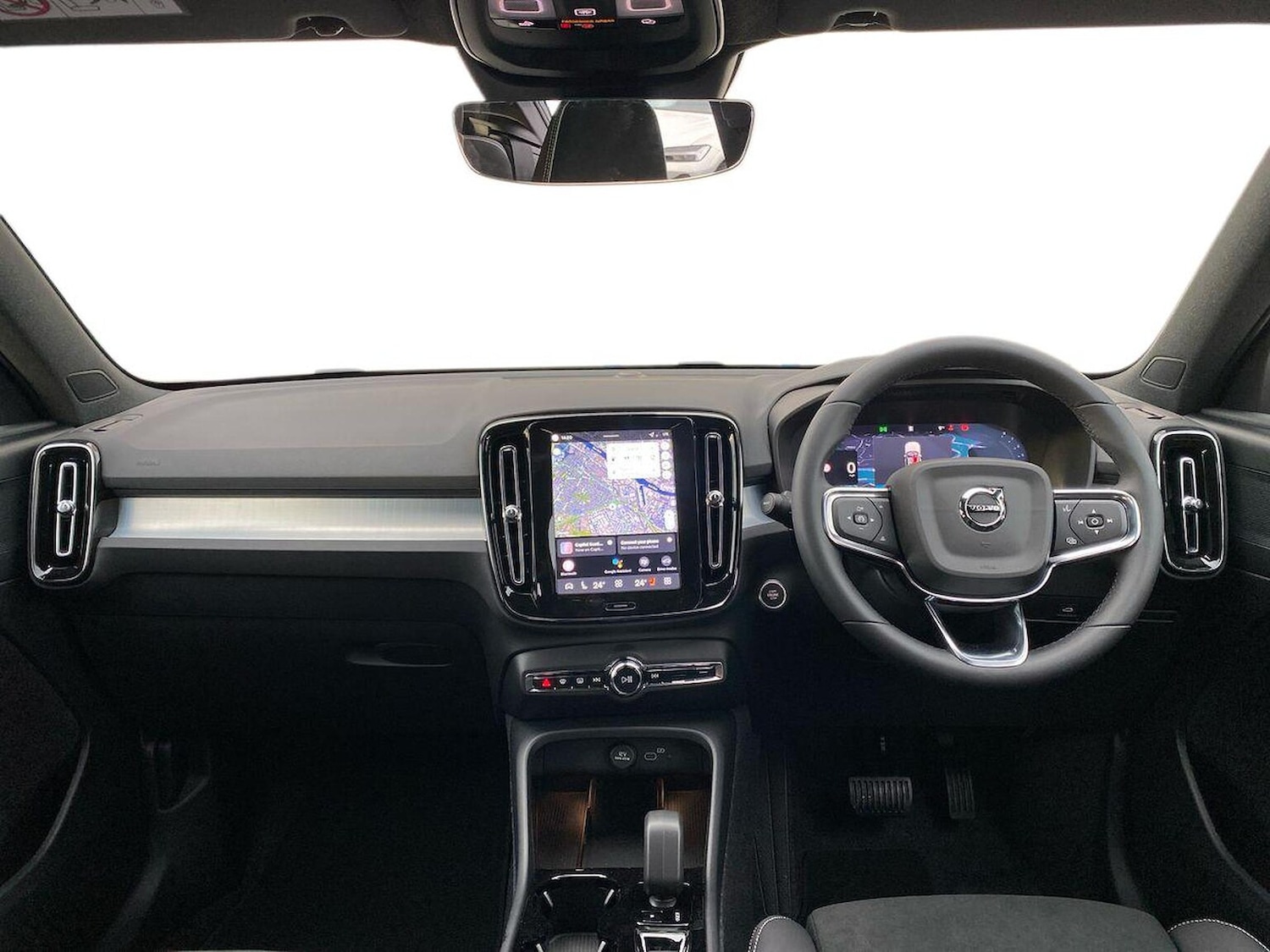 Used Volvo XC40 2025 for sale - 77489698: Photo 8