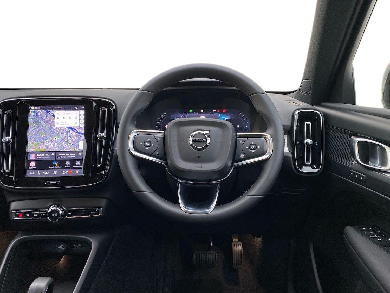 Used Volvo XC40 2025 for sale - 77489698: Photo 9