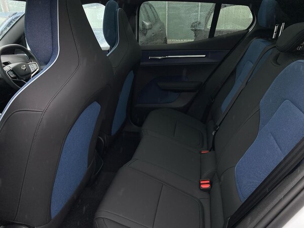 Used Volvo EX30 2025 for sale - 76273448: Photo 16