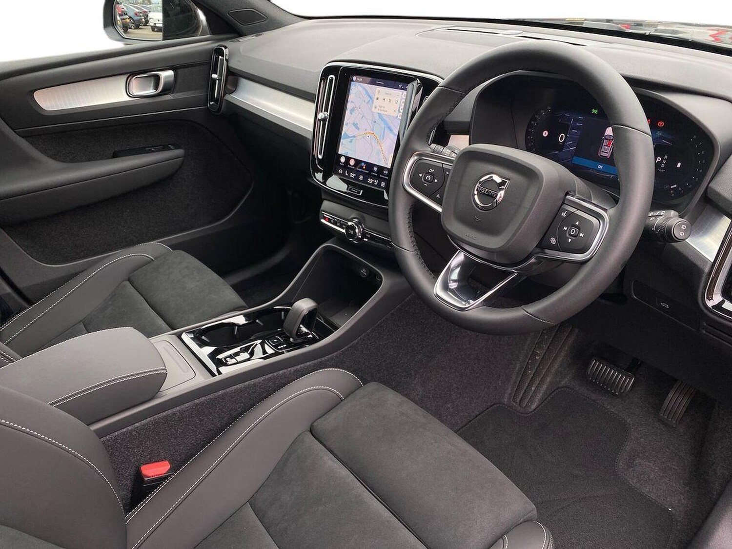 Used Volvo XC40 2025 for sale - 76114363: Photo 16