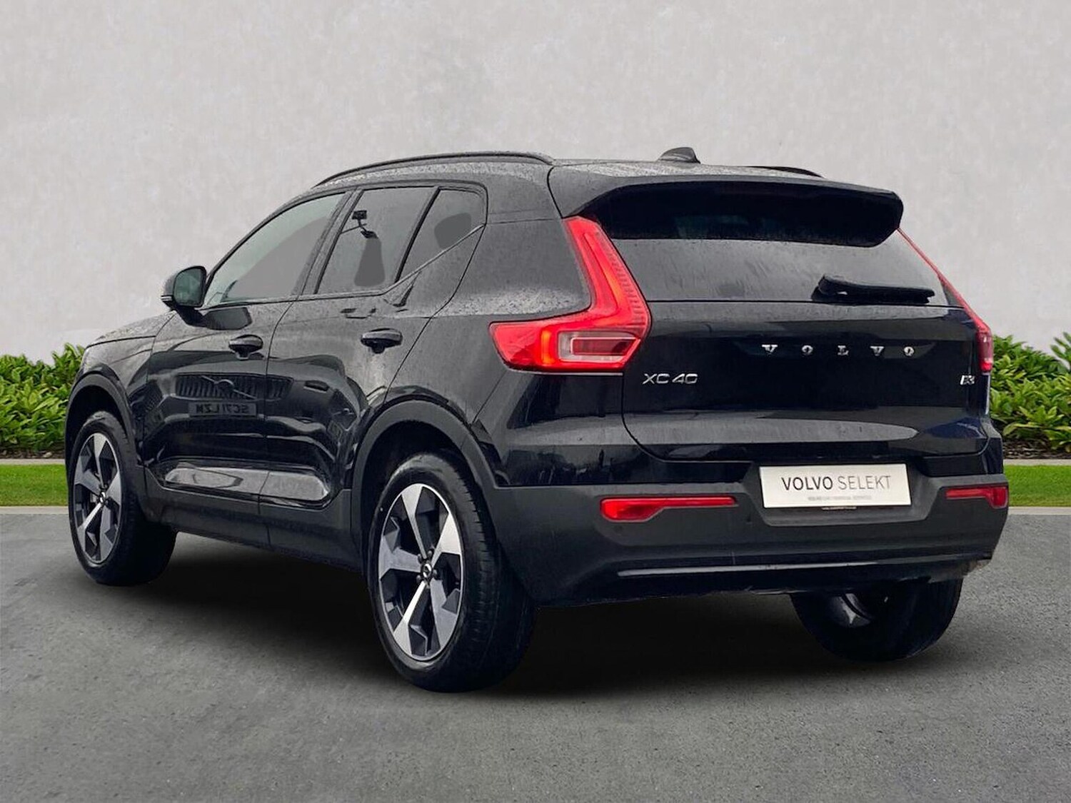 Used Volvo XC40 2025 for sale - 76114363: Photo 3