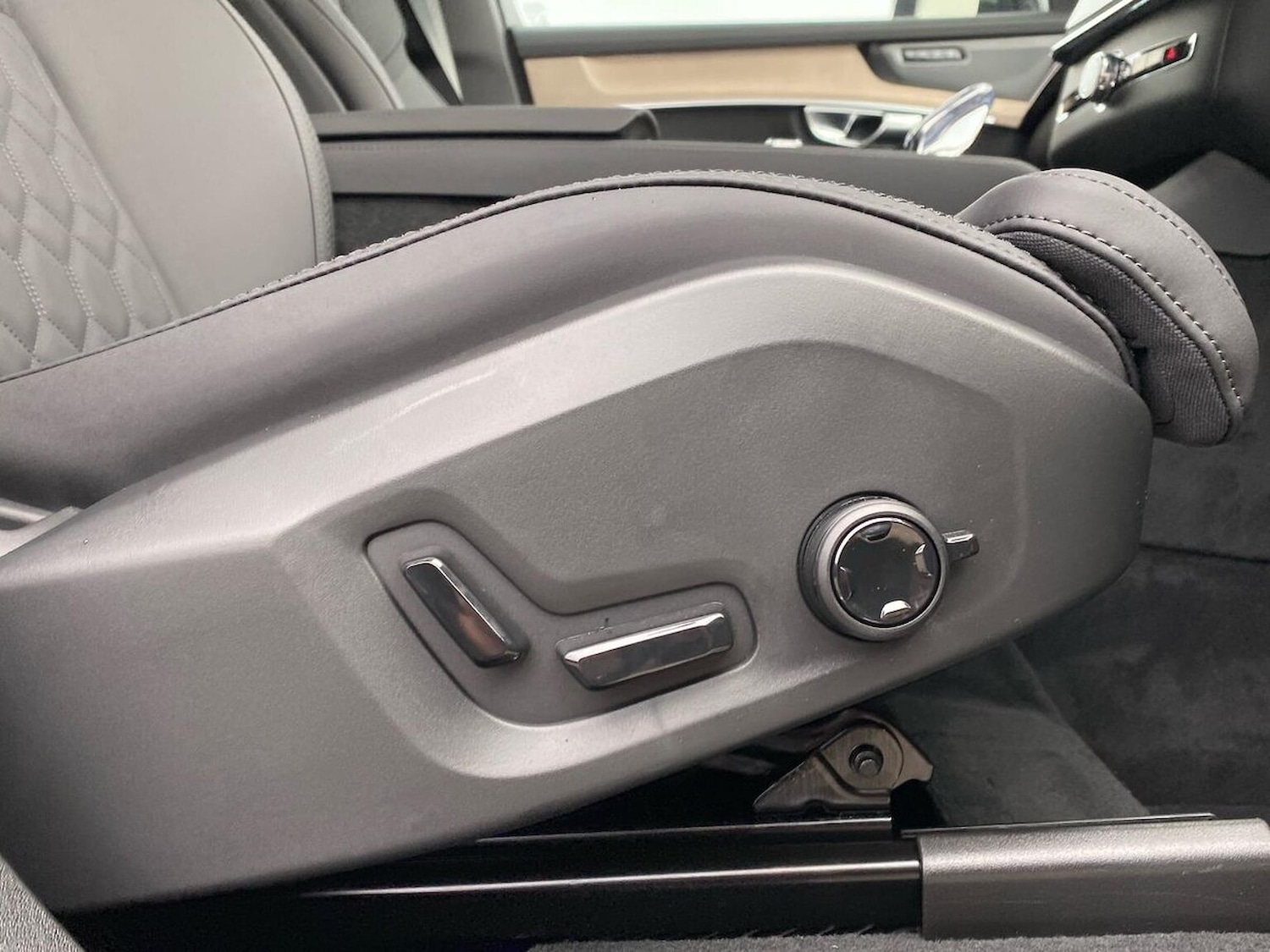 Used Volvo XC90 2026 for sale - 78191288: Photo 32