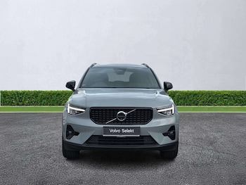 Used Volvo XC40 2023 for sale - 79330193: Photo