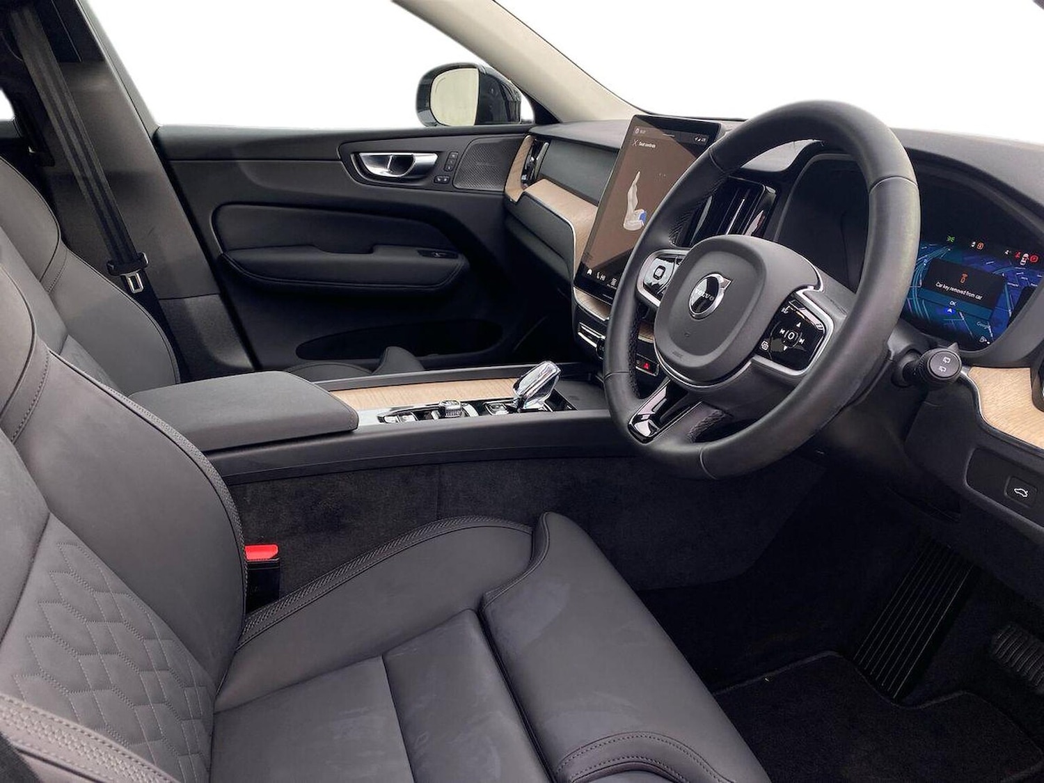 Used Volvo XC60 2025 for sale - 77984051: Photo 15