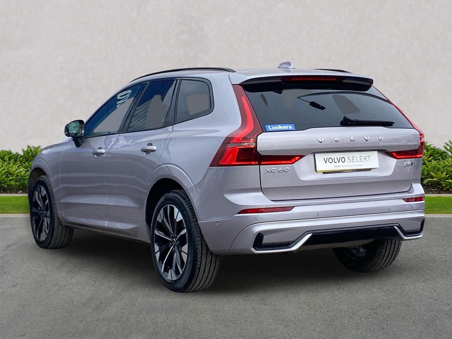 Used Volvo XC60 2025 for sale - 77984051: Photo 2