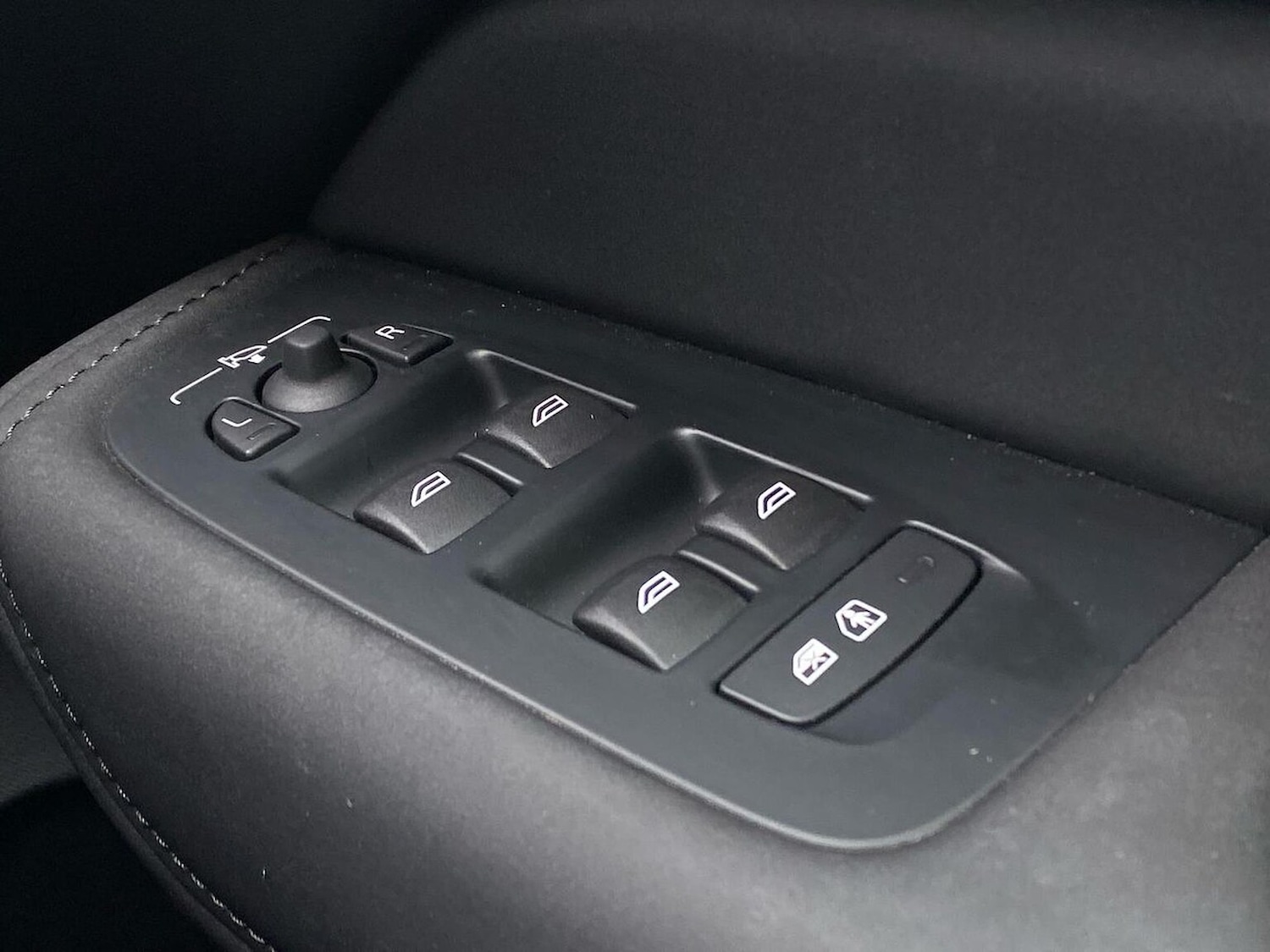 Used Volvo XC60 2025 for sale - 77984051: Photo 21