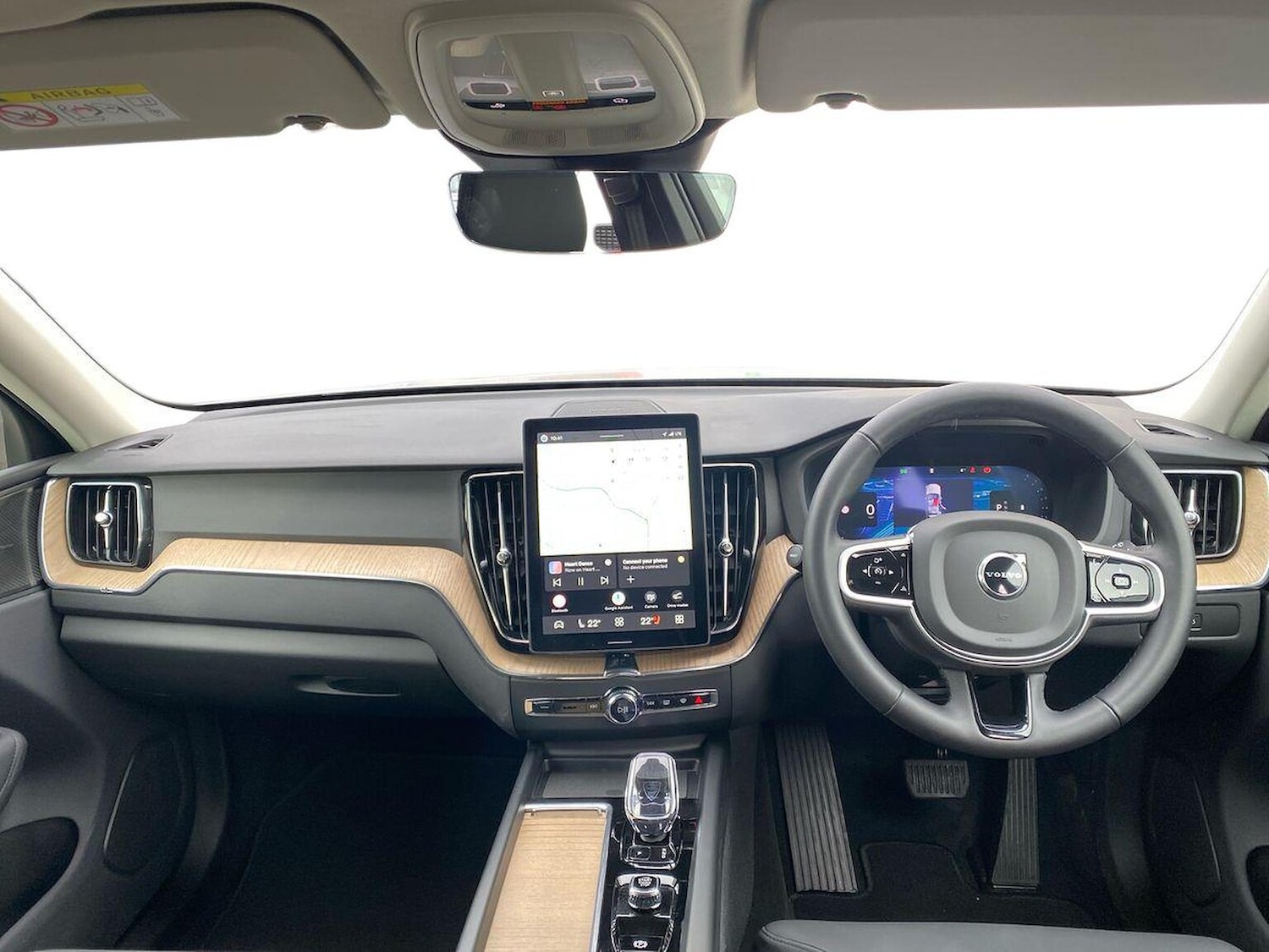 Used Volvo XC60 2025 for sale - 77984051: Photo 8