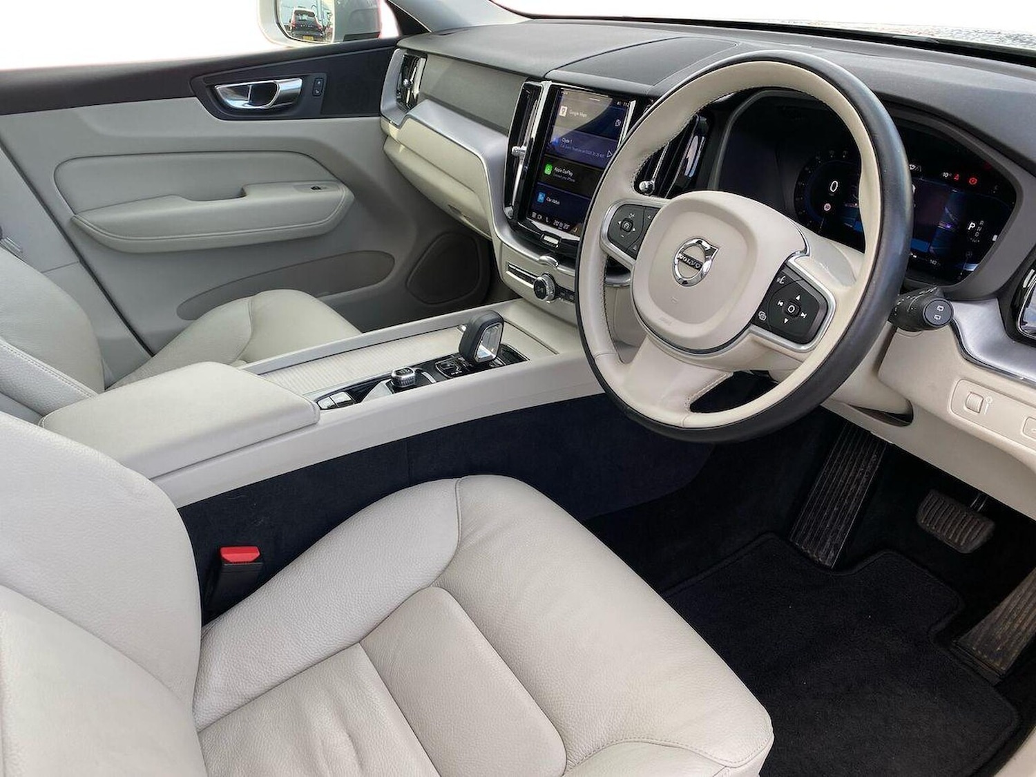 Used Volvo XC60 2022 for sale - 76383389: Photo 16