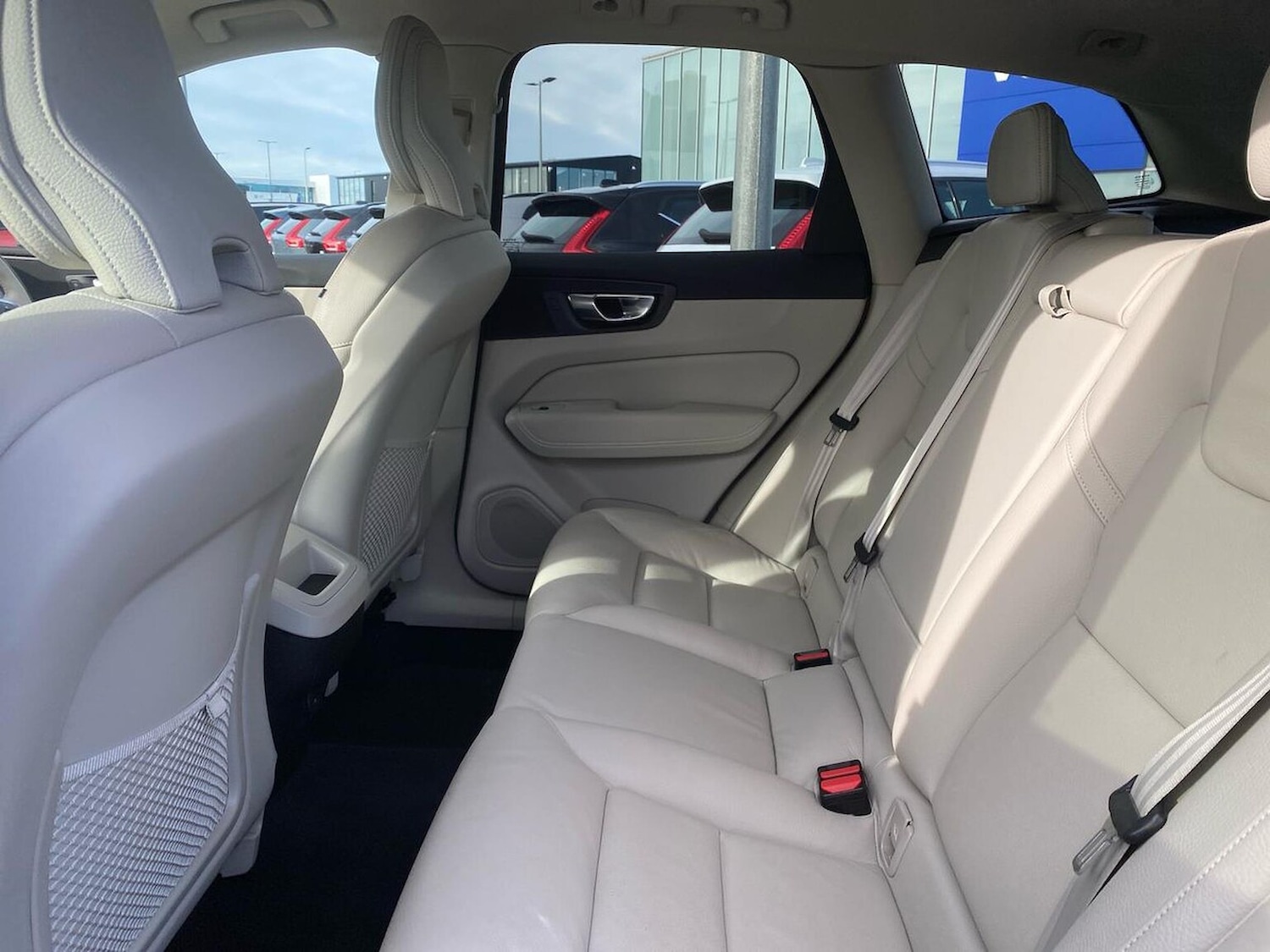 Used Volvo XC60 2022 for sale - 76383389: Photo 17