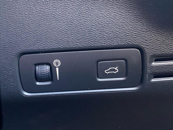 Used Volvo XC40 2020 for sale - 76305432: Photo 23