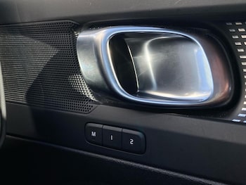 Used Volvo XC40 2020 for sale - 76305432: Photo