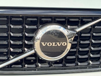 Used Volvo XC40 2025 for sale - 79341108: Photo