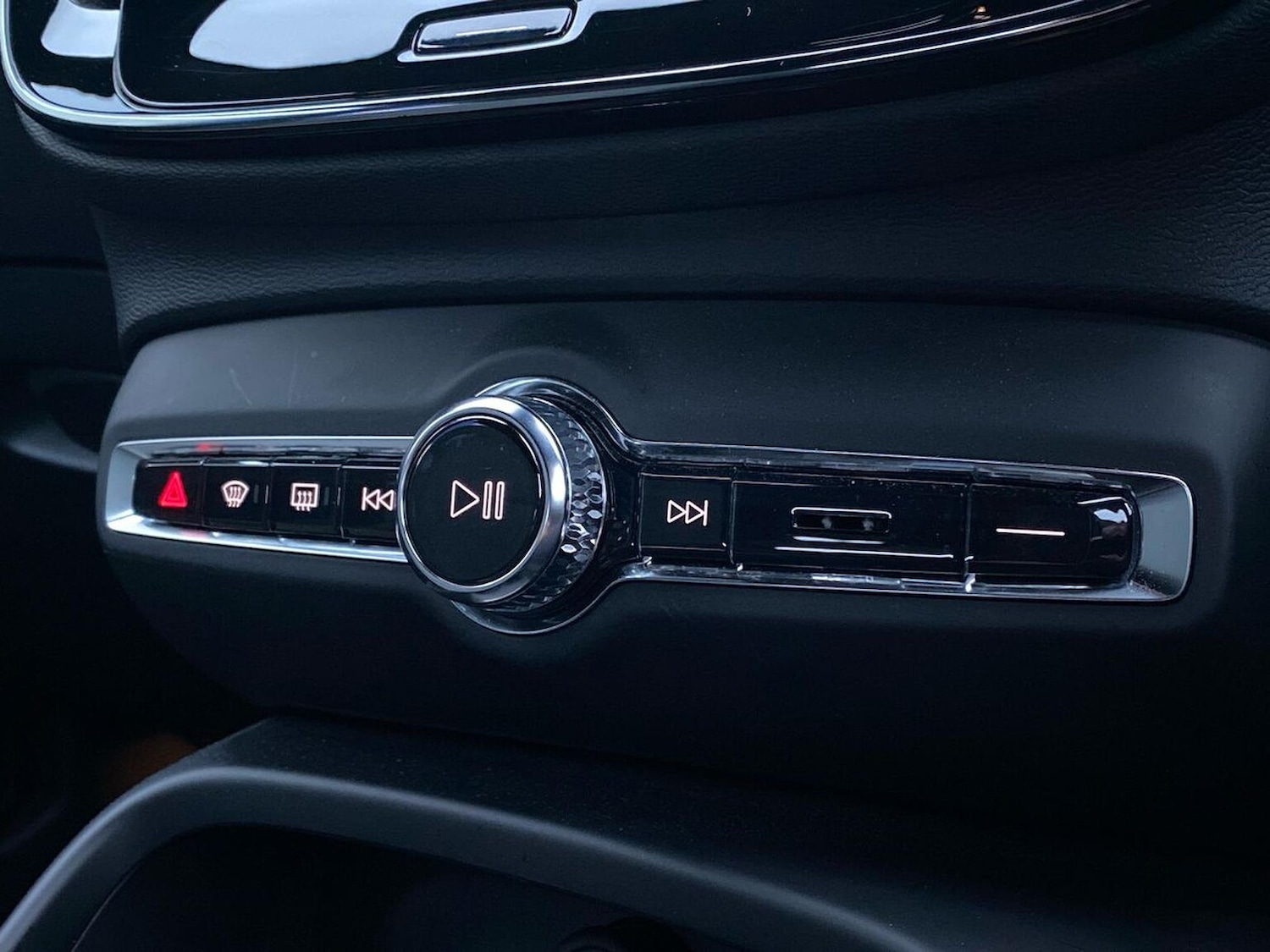 Used Volvo XC40 2023 for sale - 76510781: Photo 13