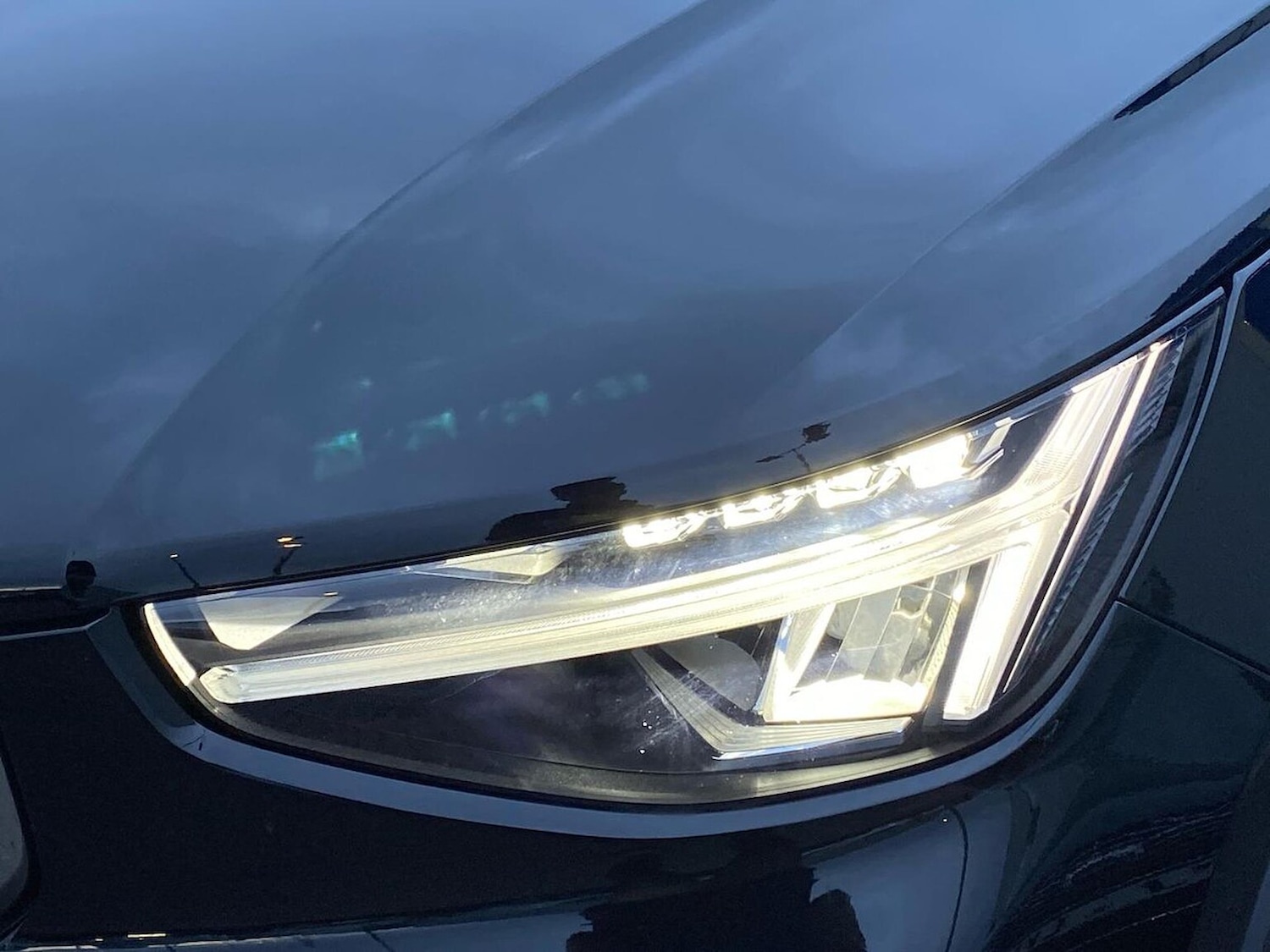 Used Volvo XC40 2023 for sale - 76510781: Photo 33