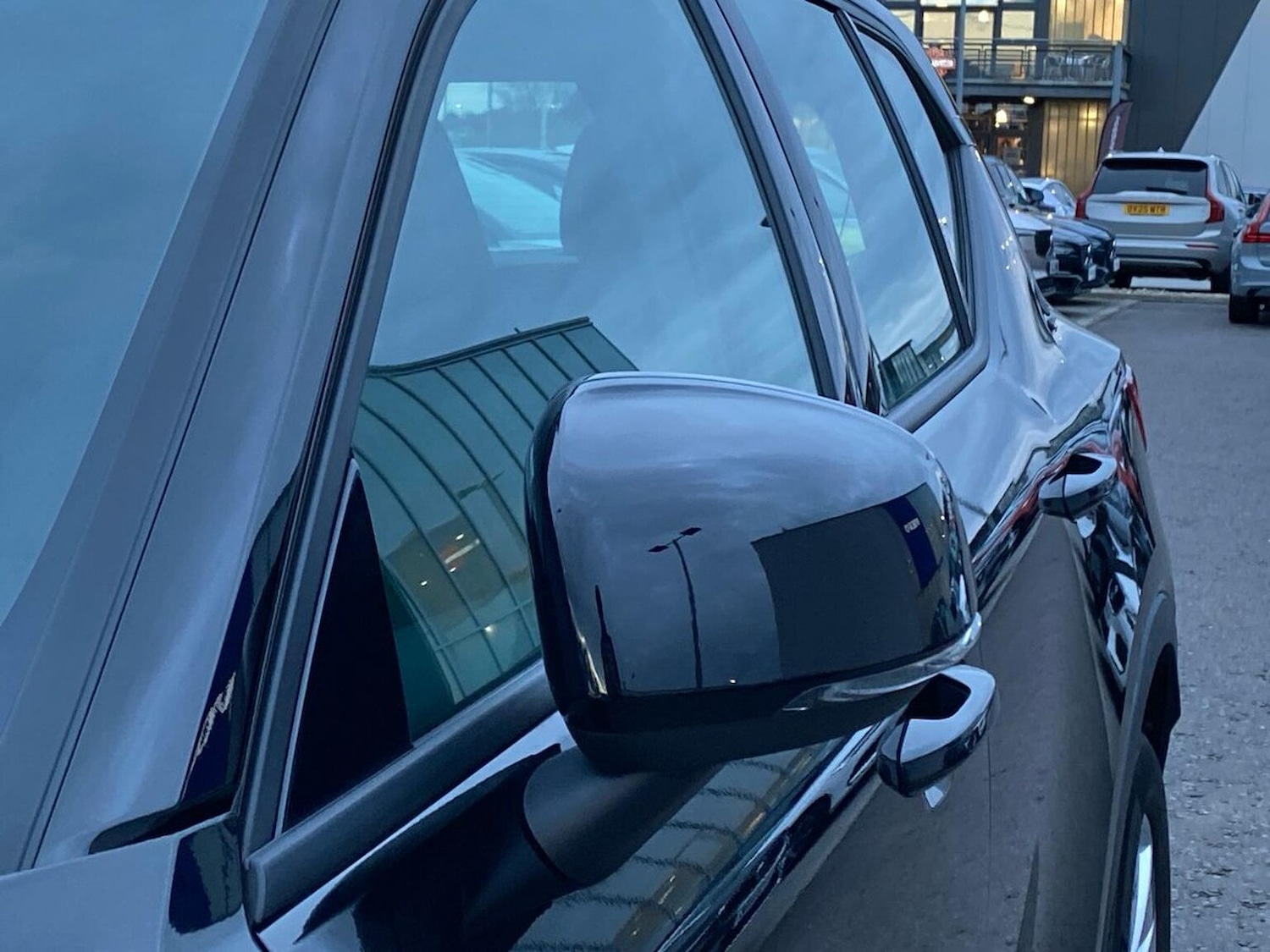 Used Volvo XC40 2023 for sale - 76510781: Photo 37