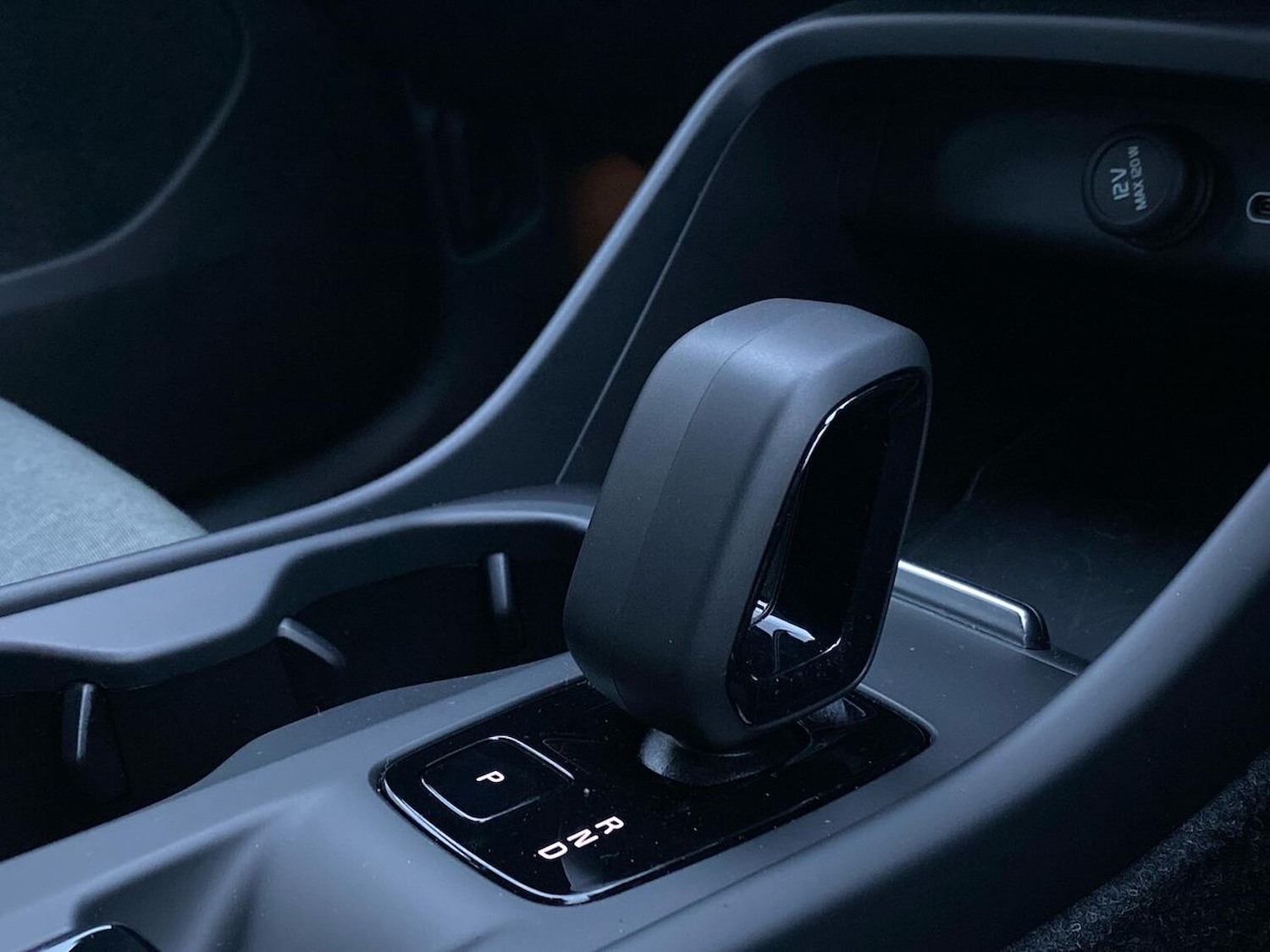 Used Volvo XC40 2023 for sale - 76510781: Photo 38