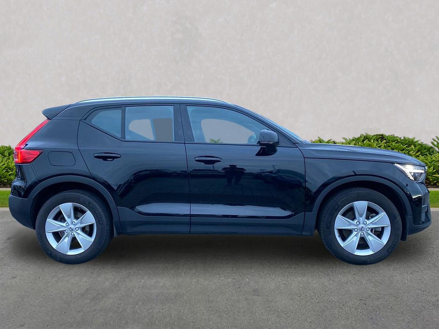 Used Volvo XC40 2023 for sale - 76510781: Photo 4