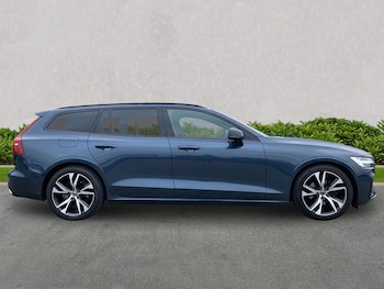 Used Volvo V60 2021 for sale - 76299442: Photo 4