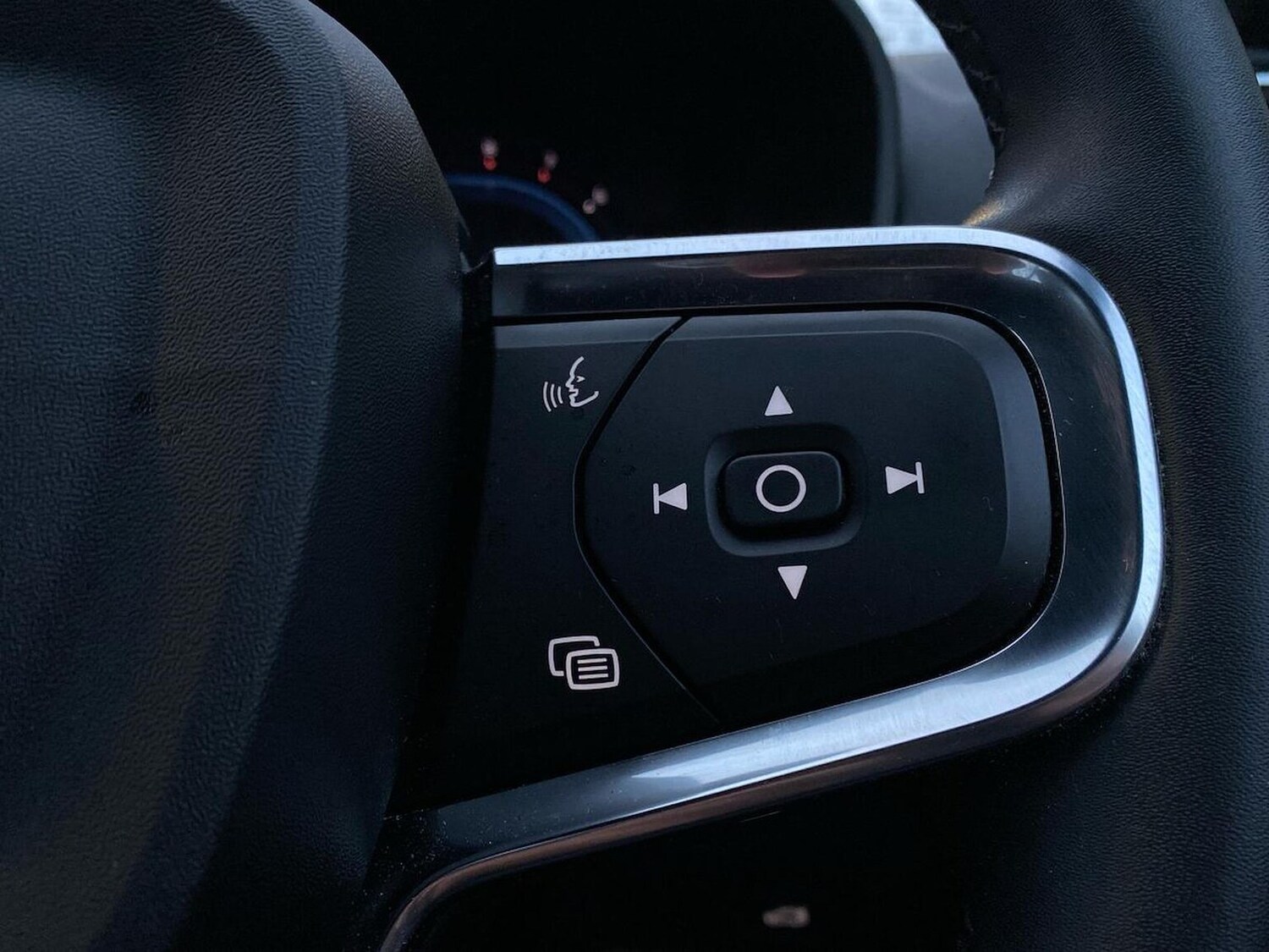 Used Volvo XC40 2022 for sale - 76387182: Photo 27