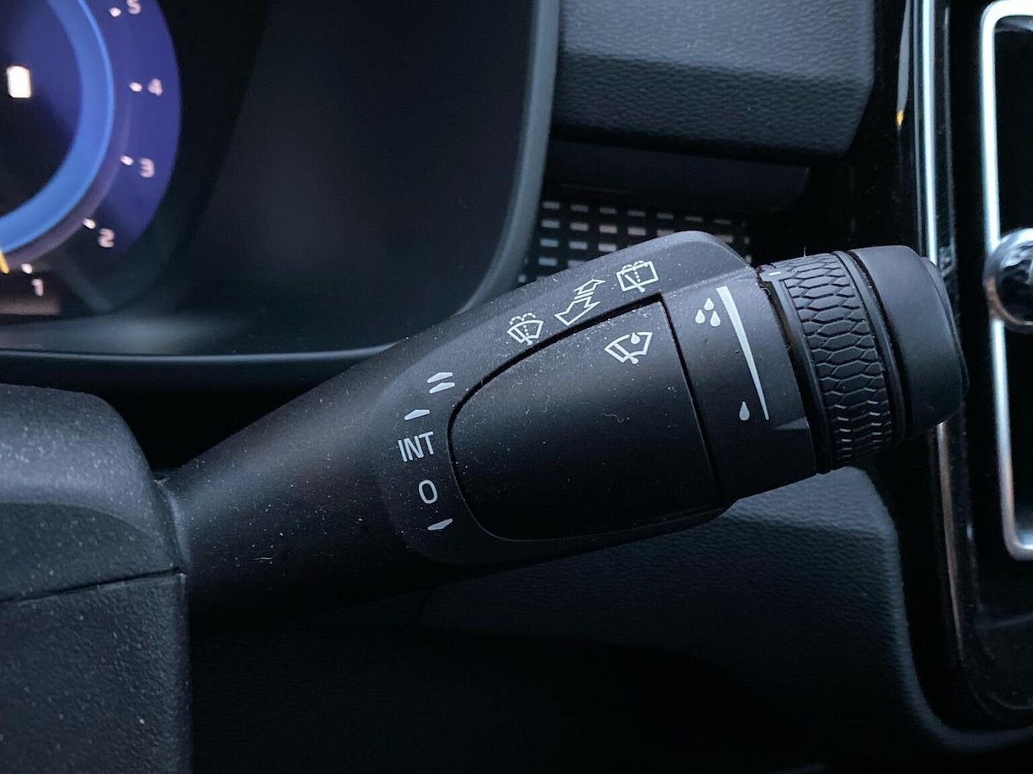 Used Volvo XC40 2022 for sale - 76387182: Photo 29