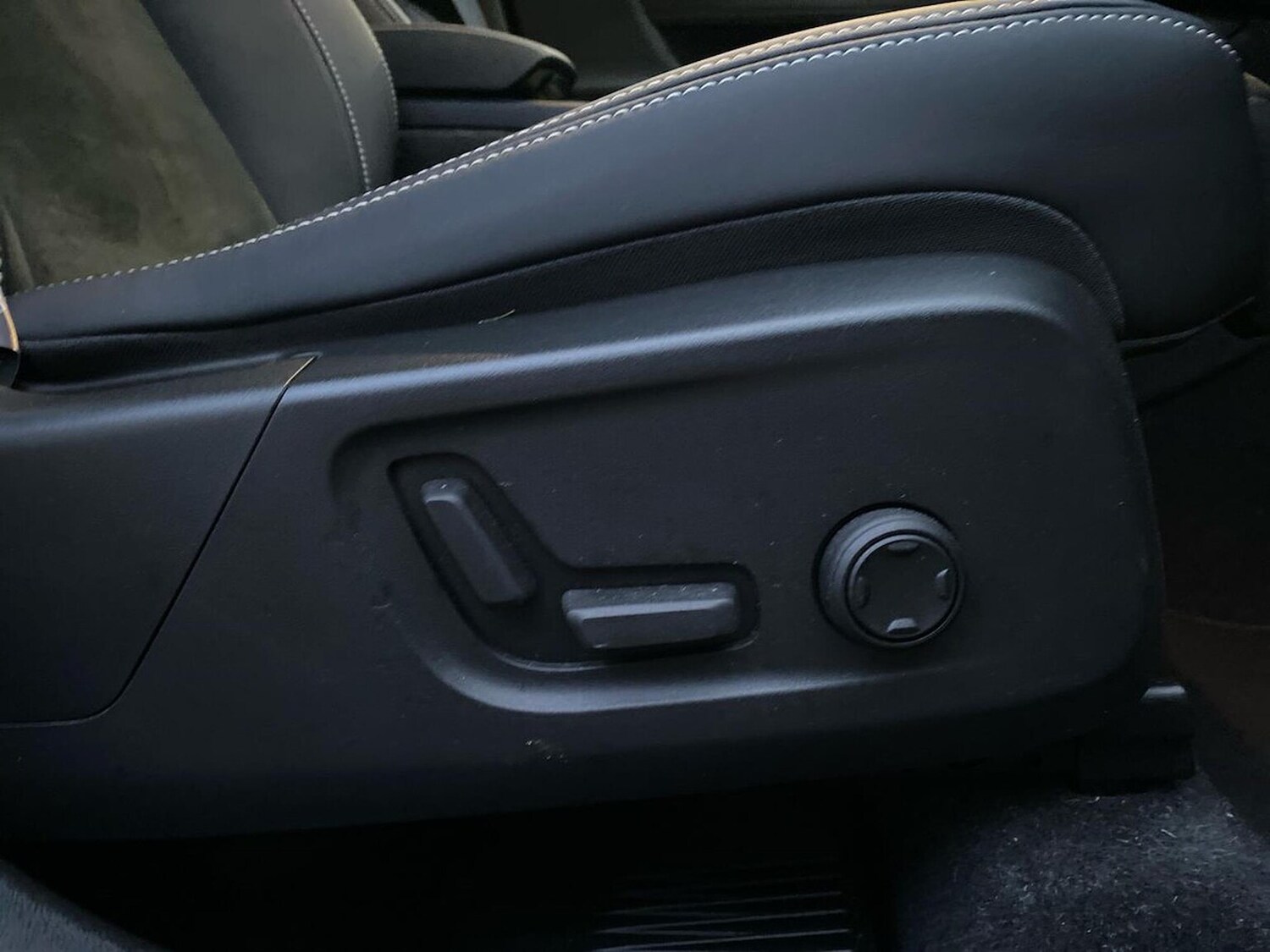 Used Volvo XC40 2022 for sale - 76387182: Photo 31