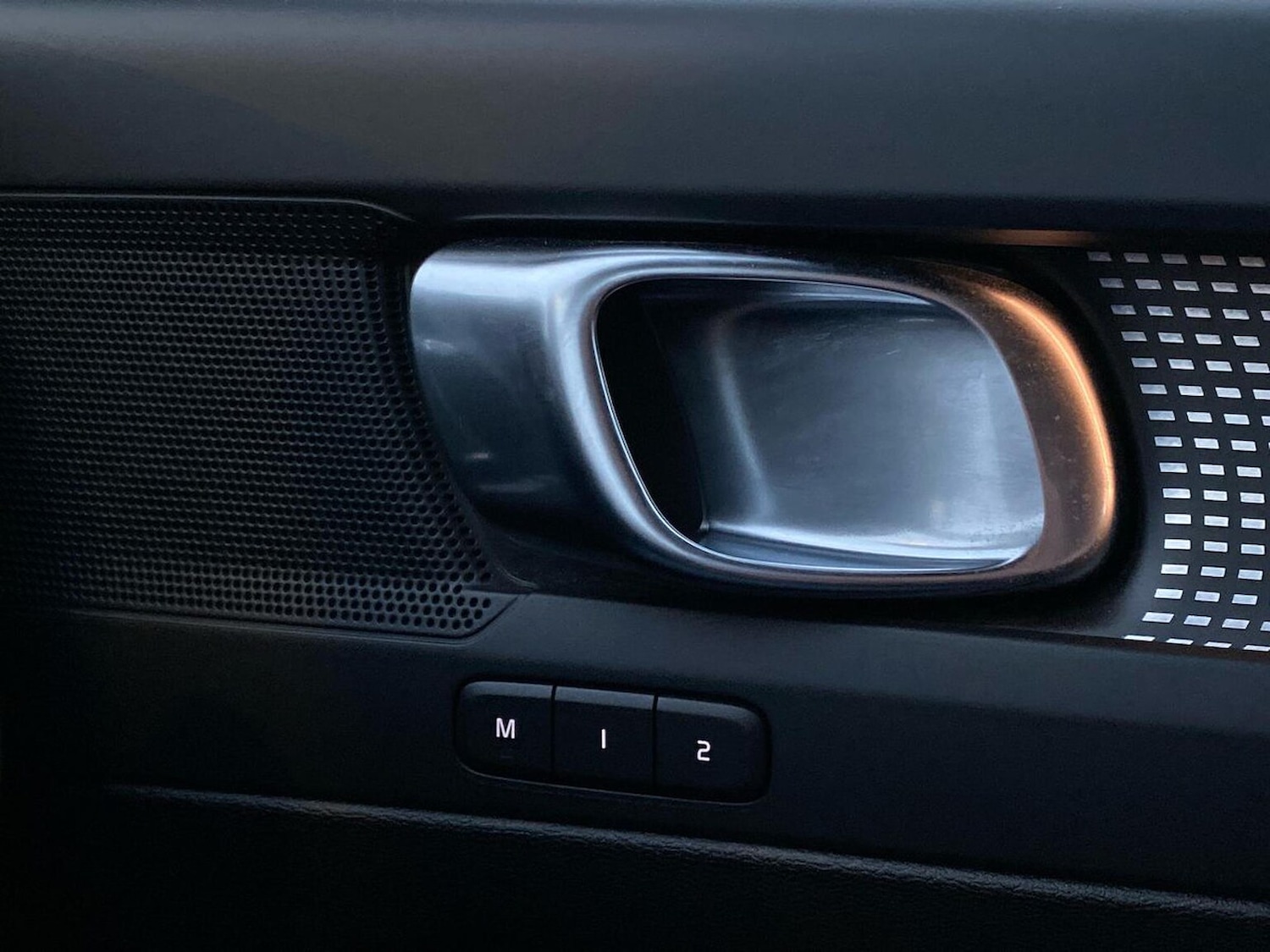 Used Volvo XC40 2022 for sale - 76387182: Photo 40