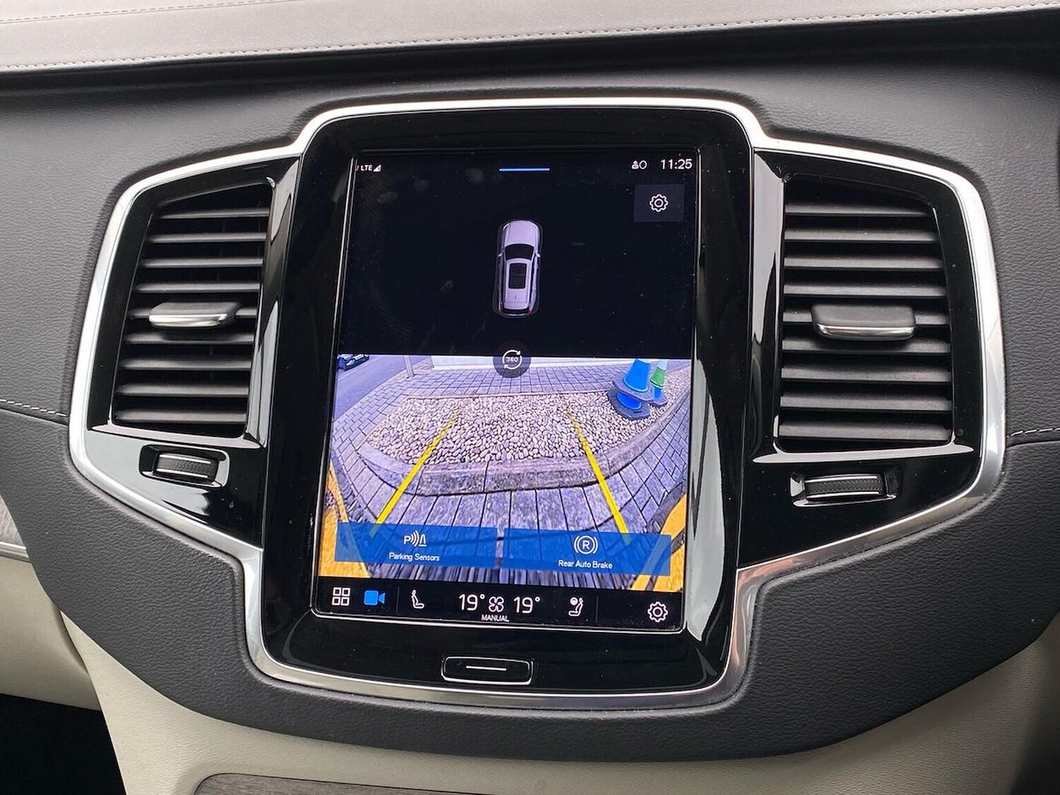 Used Volvo XC90 2023 for sale - 78191078: Photo 25