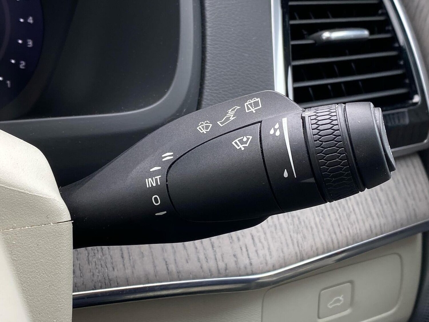 Used Volvo XC90 2023 for sale - 78191078: Photo 30