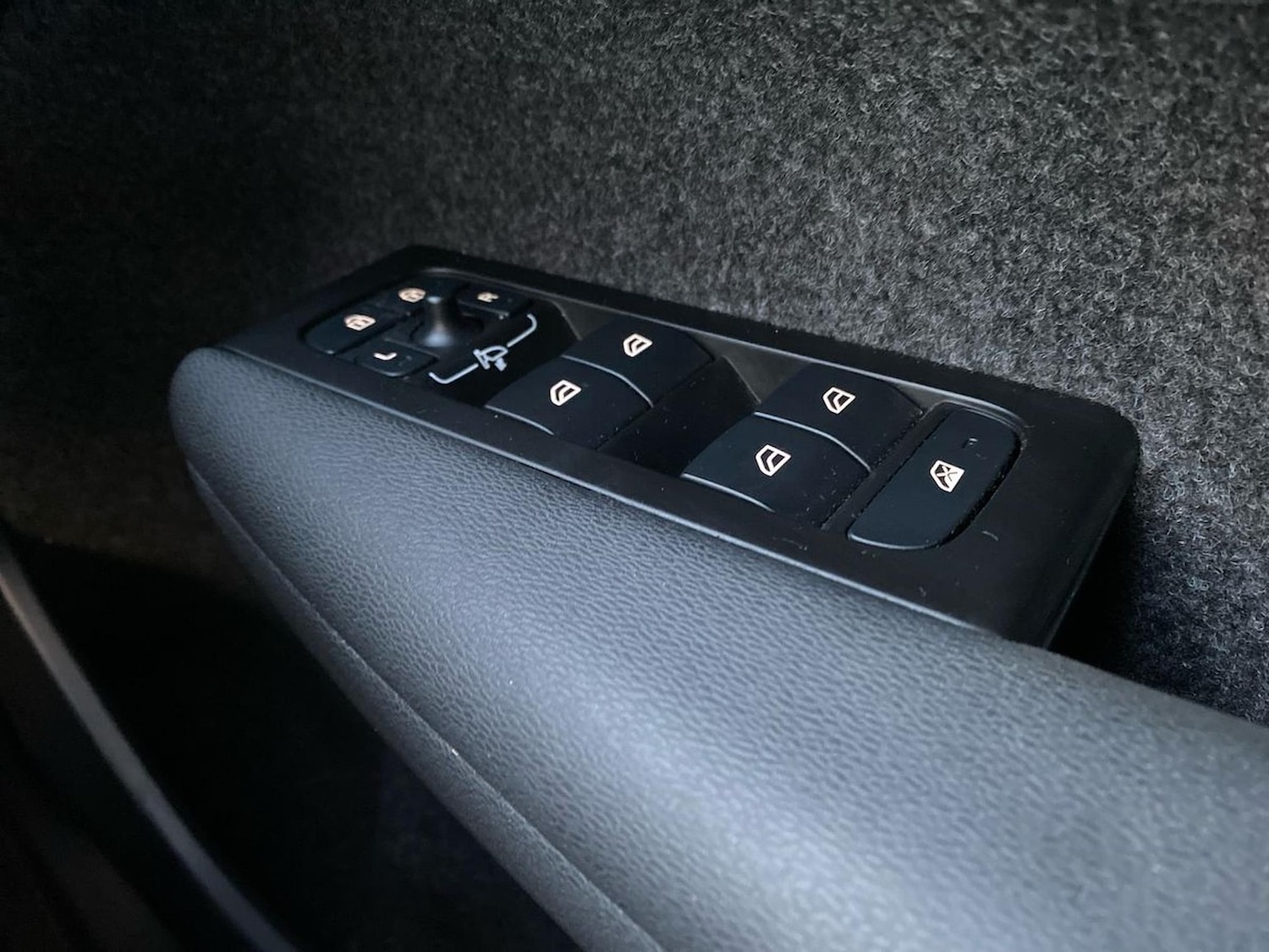 Used Volvo XC40 2021 for sale - 76855433: Photo 22