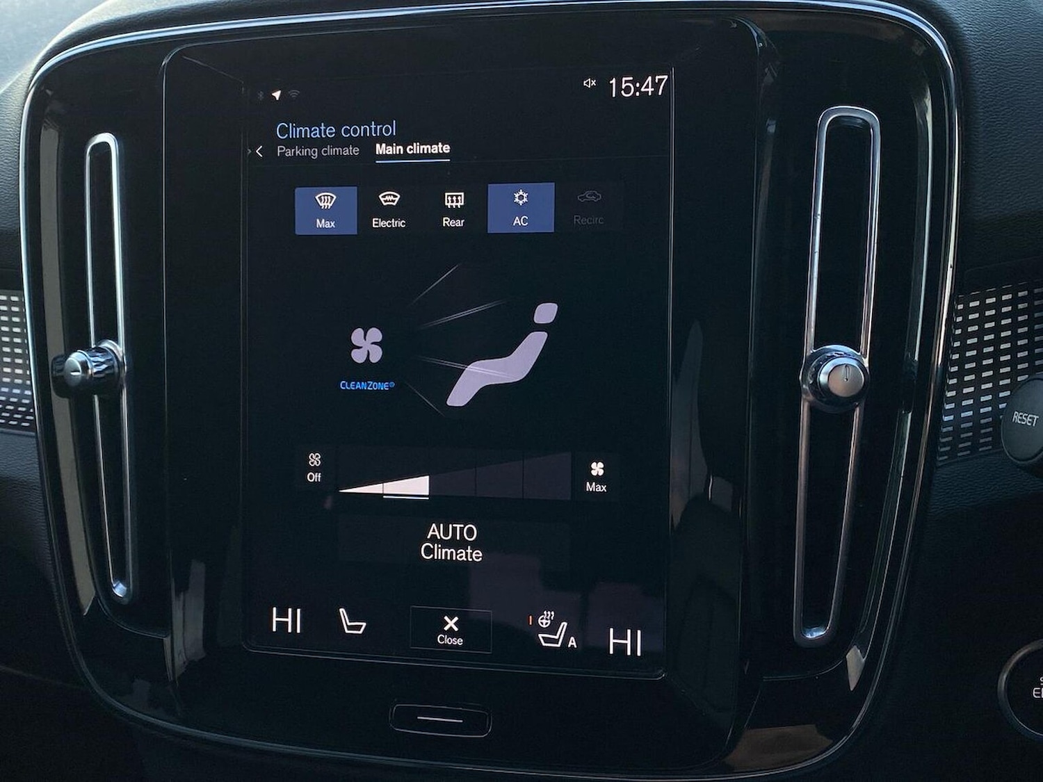 Used Volvo XC40 2021 for sale - 76855433: Photo 25