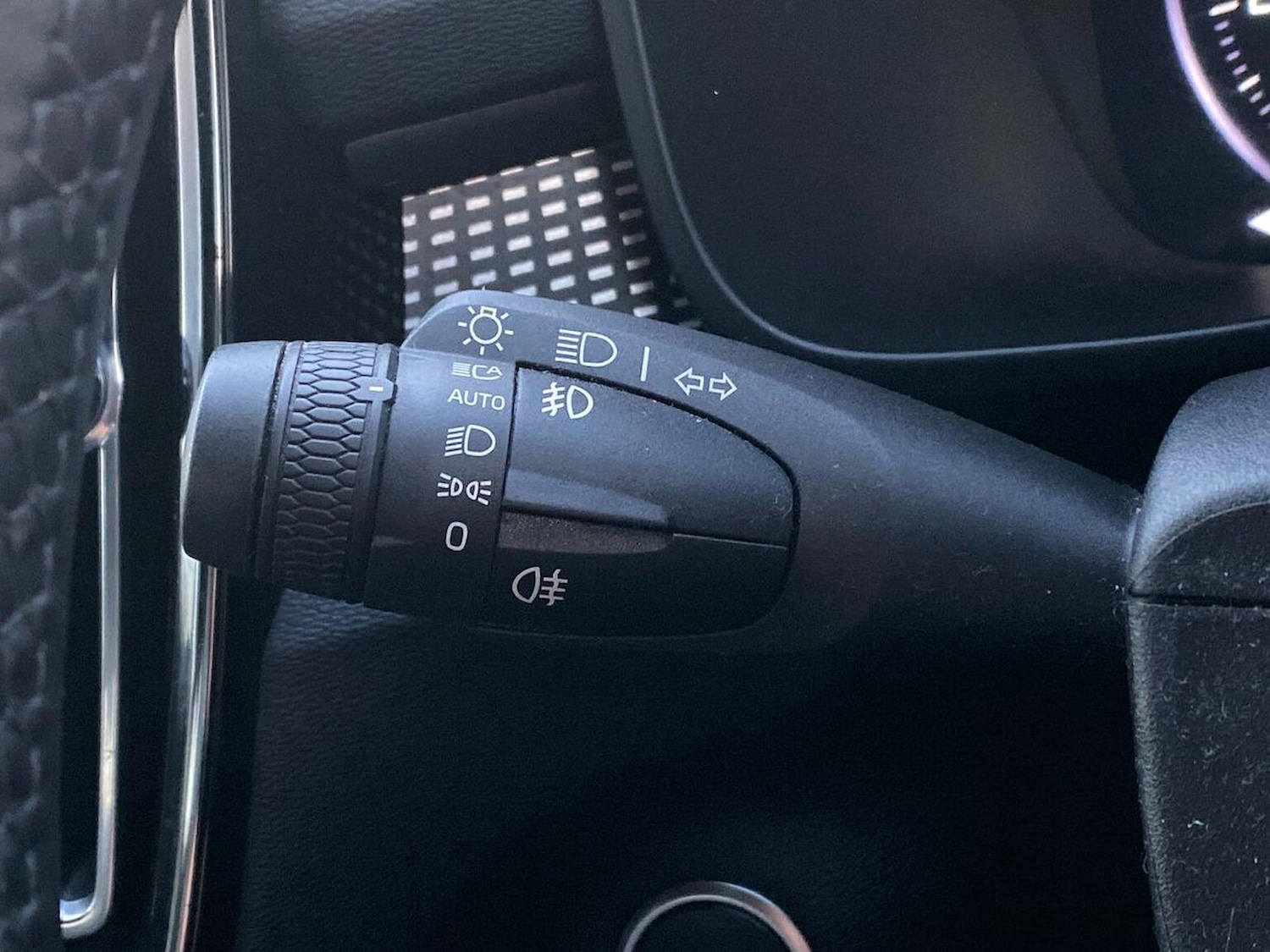 Used Volvo XC40 2021 for sale - 76855433: Photo 29