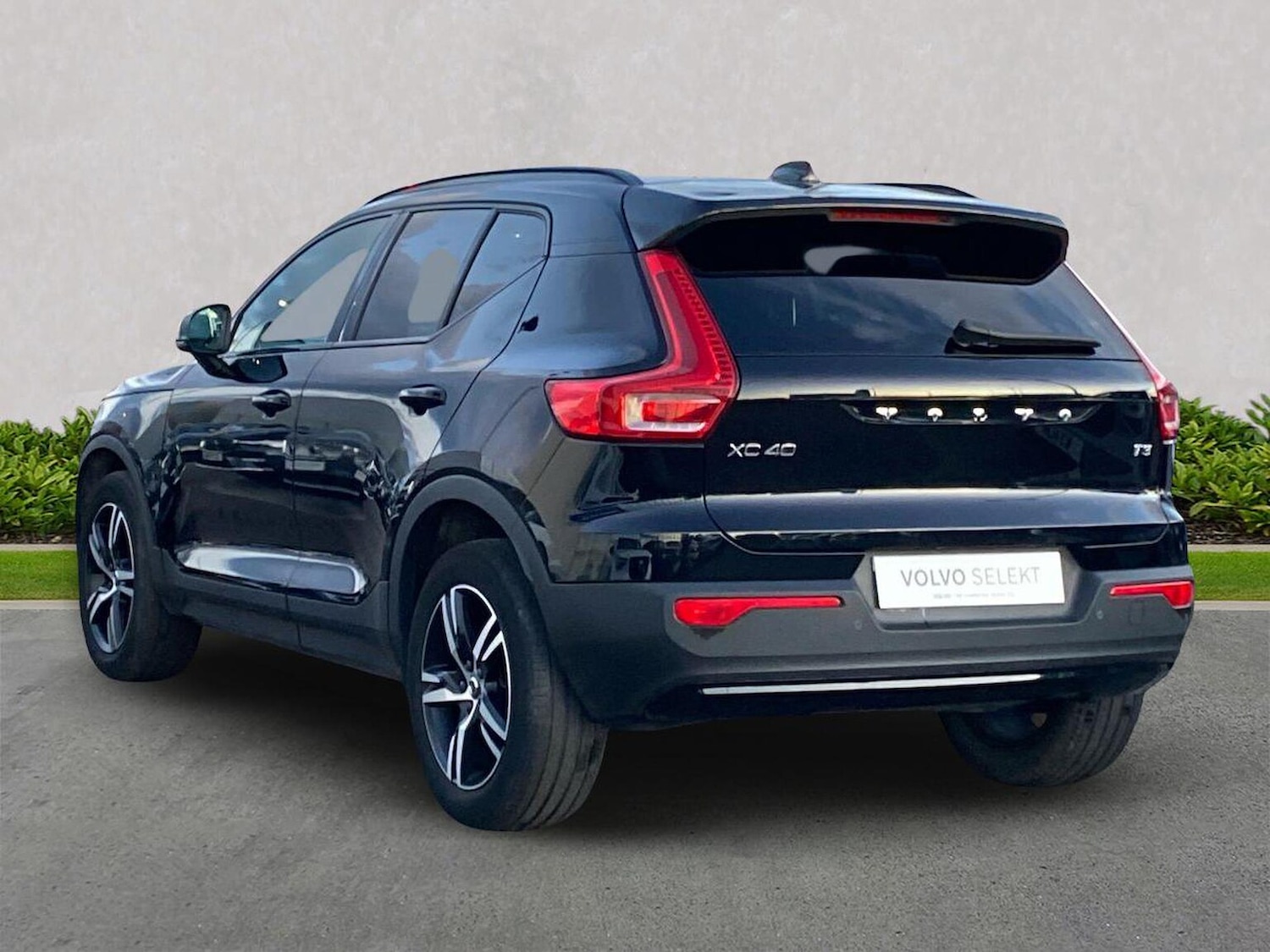 Used Volvo XC40 2021 for sale - 76855433: Photo 3