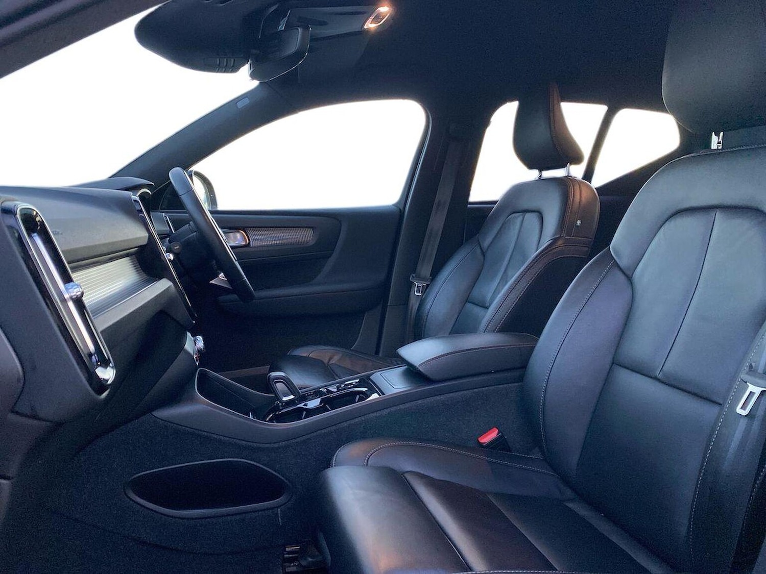 Used Volvo XC40 2021 for sale - 76855433: Photo 8