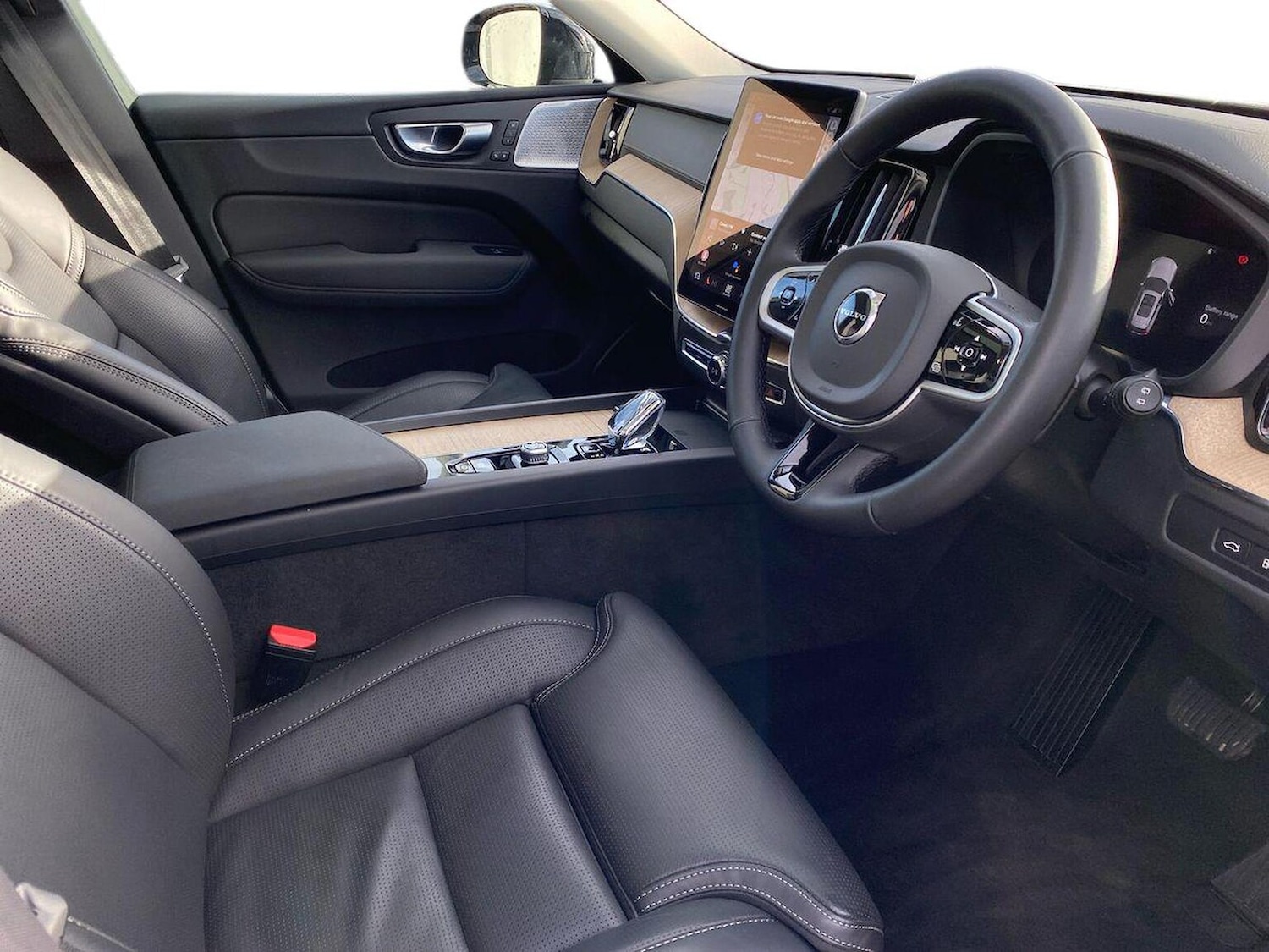 Used Volvo XC60 2025 for sale - 77984050: Photo 15