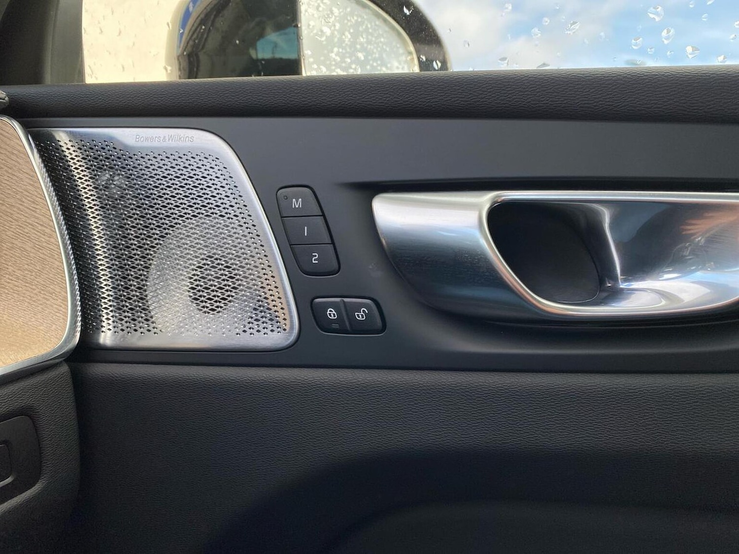 Used Volvo XC60 2025 for sale - 77984050: Photo 38