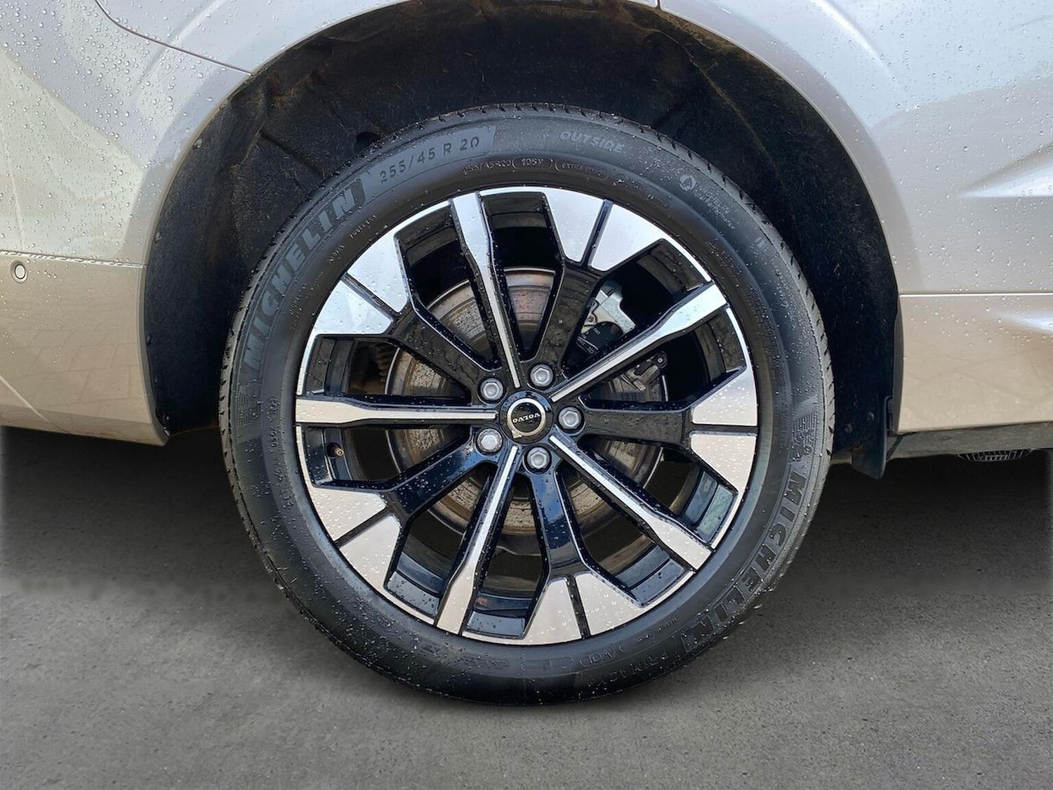 Used Volvo XC60 2025 for sale - 77984050: Photo 6