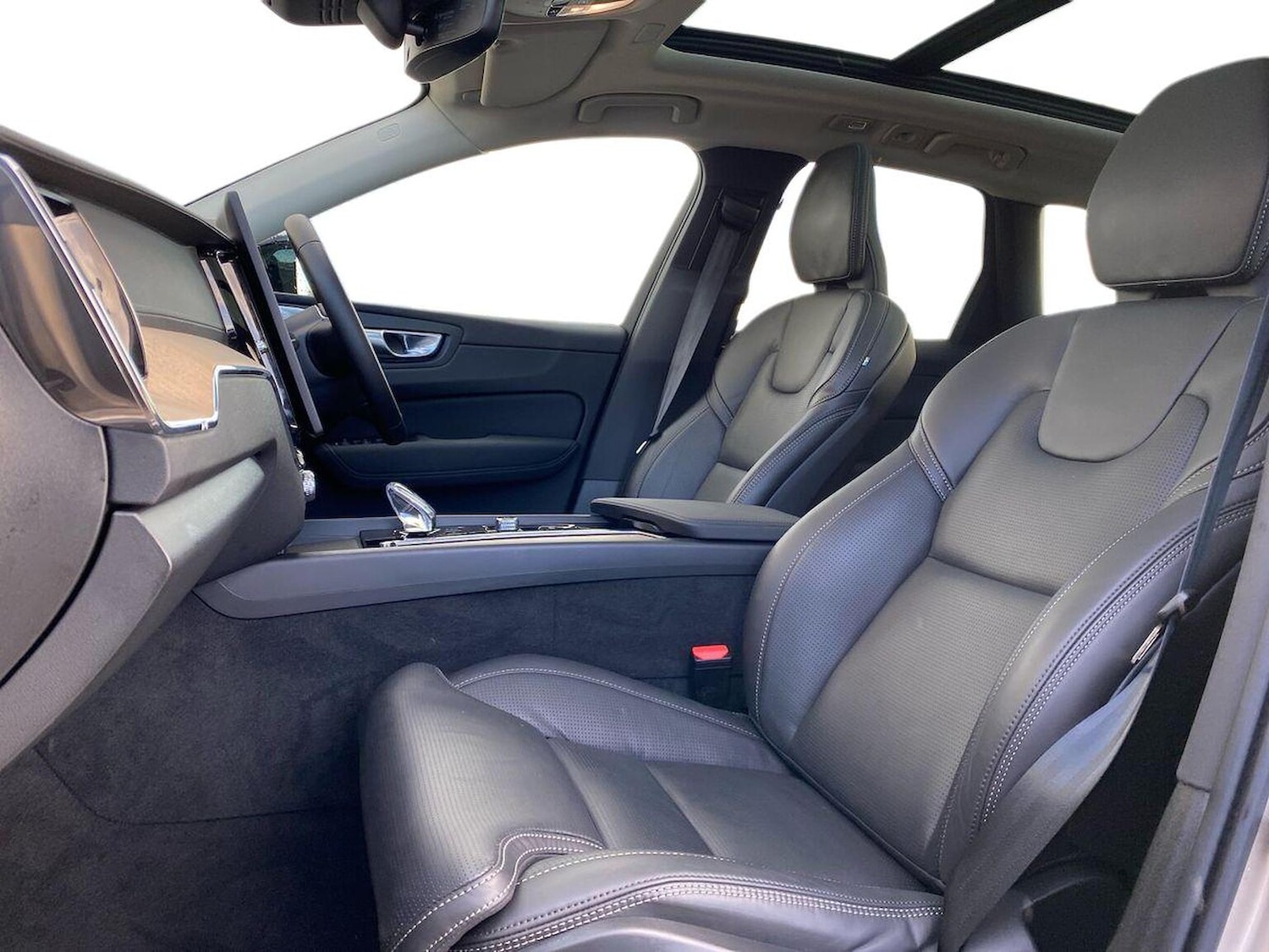 Used Volvo XC60 2025 for sale - 77984050: Photo 7