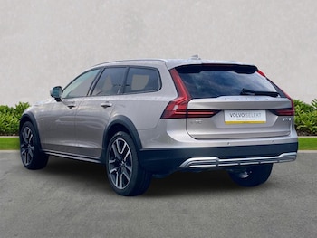 Used Volvo V90 2022 for sale - 77508645: Photo
