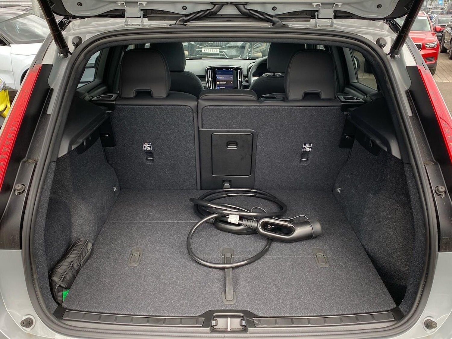 Used Volvo XC40 2025 for sale - 77489368: Photo 17