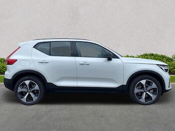 Used Volvo XC40 2025 for sale - 77489345: Photo