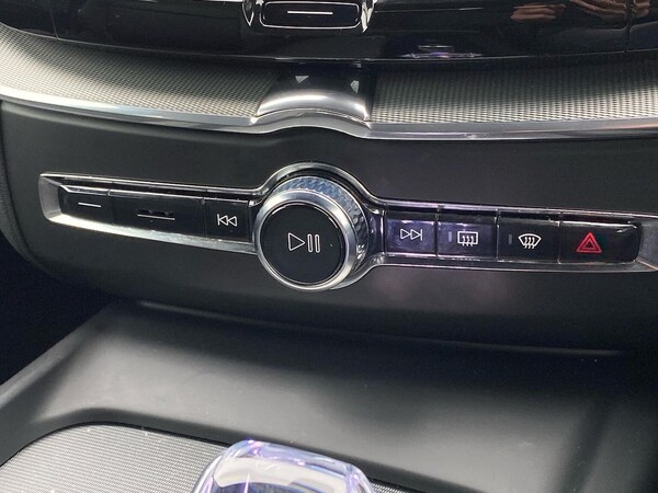 Used Volvo XC60 2024 for sale - 76264356: Photo 12