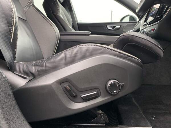 Used Volvo XC60 2024 for sale - 76264356: Photo 30