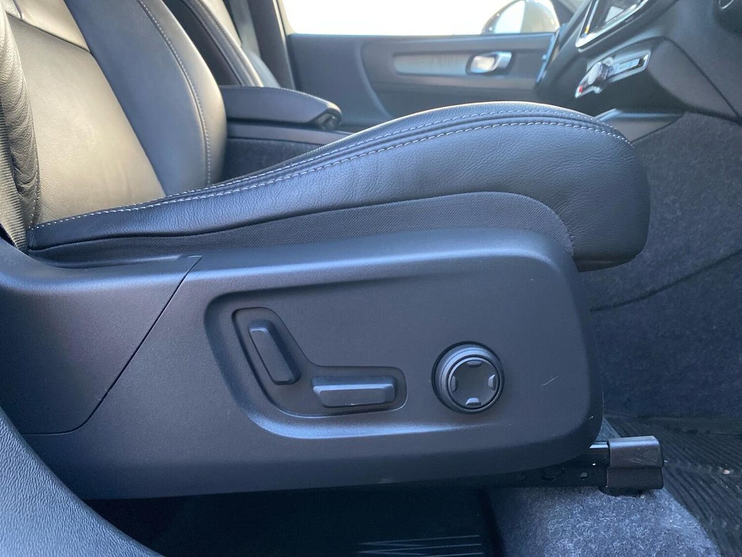 Used Volvo XC40 2021 for sale - 76347066: Photo 31