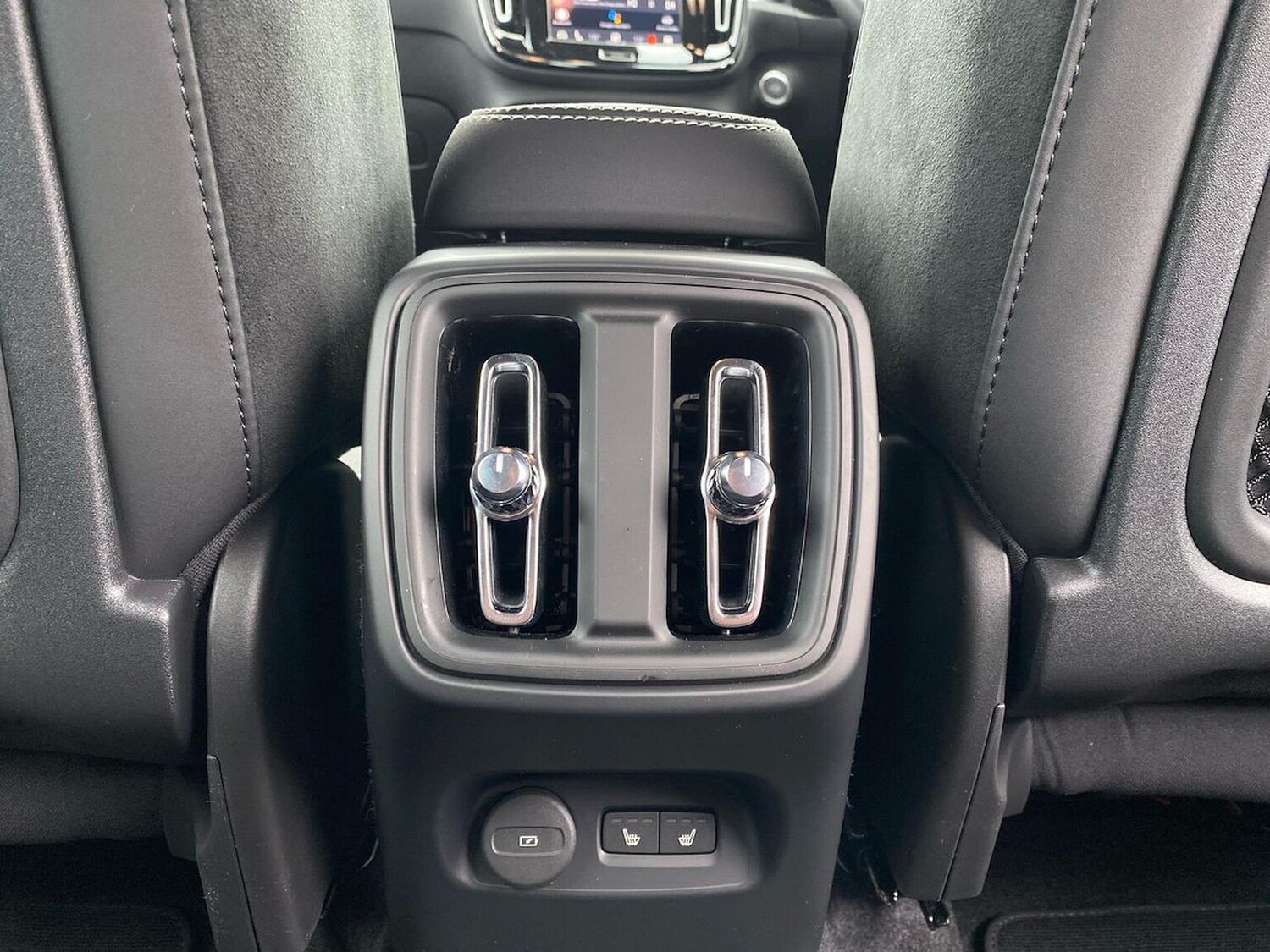 Used Volvo XC40 2025 for sale - 77489364: Photo 38