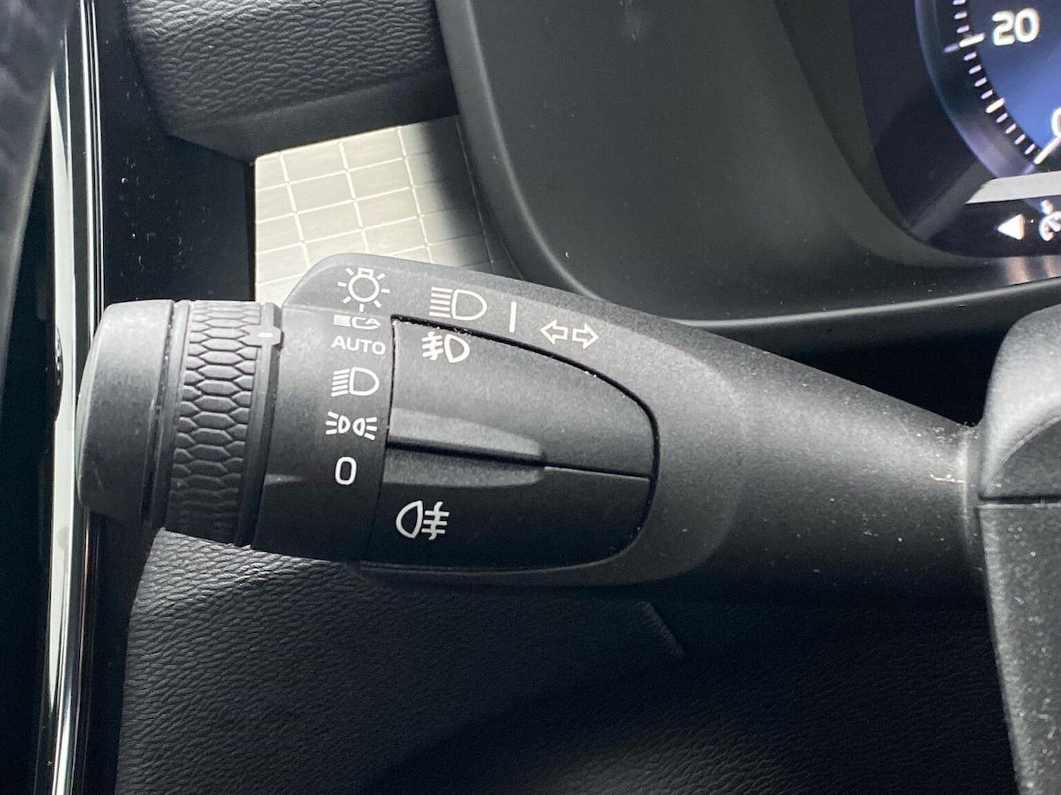 Used Volvo XC40 2019 for sale - 76706433: Photo 29