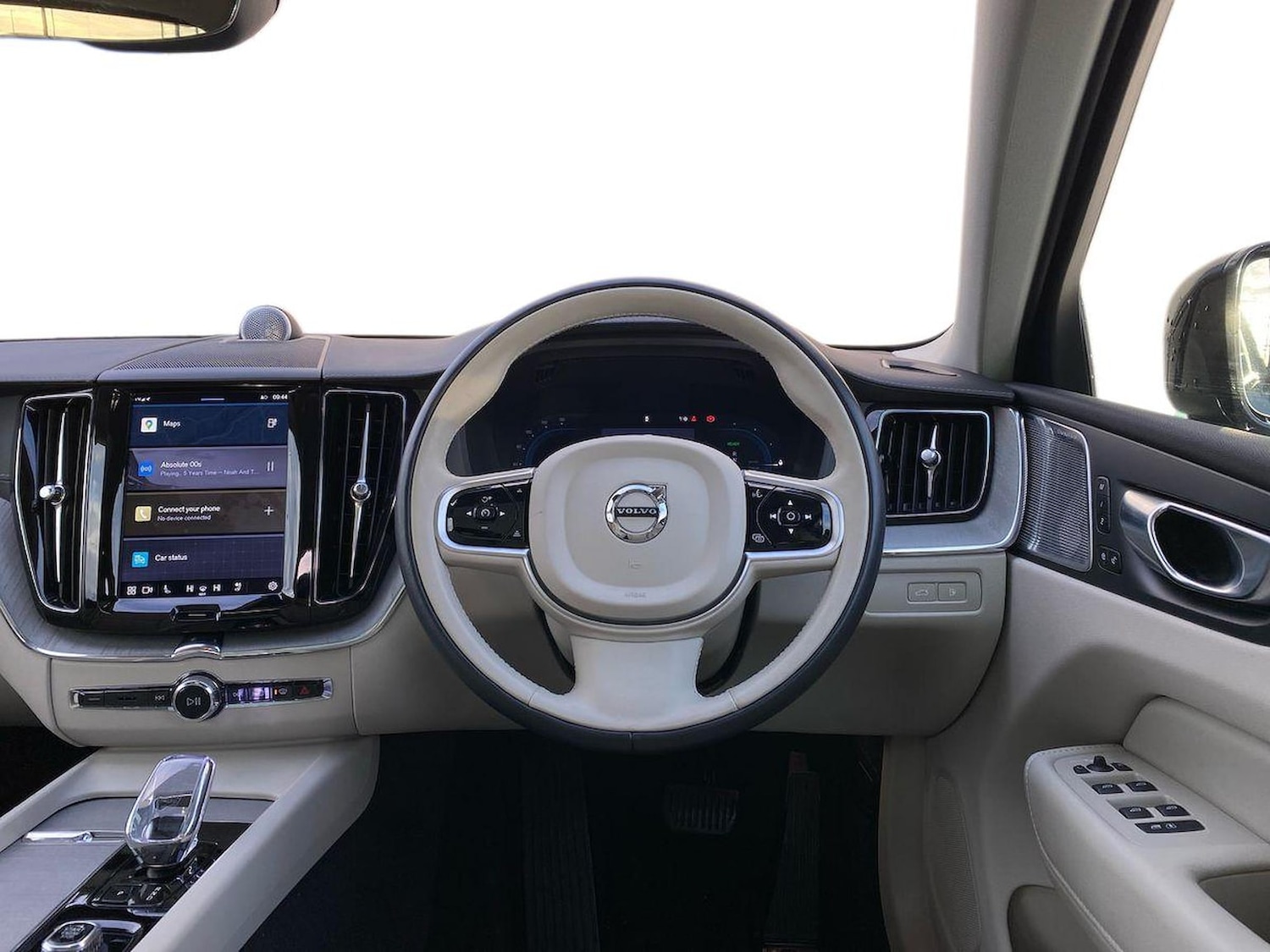 Used Volvo XC60 2025 for sale - 77059809: Photo 11